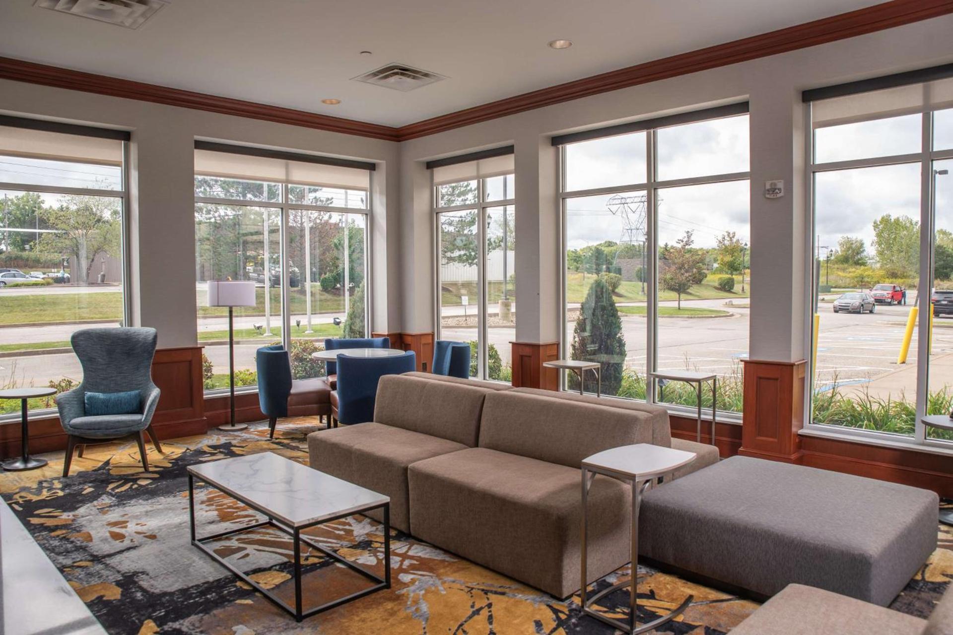 Hilton Garden Inn Erie photo 5