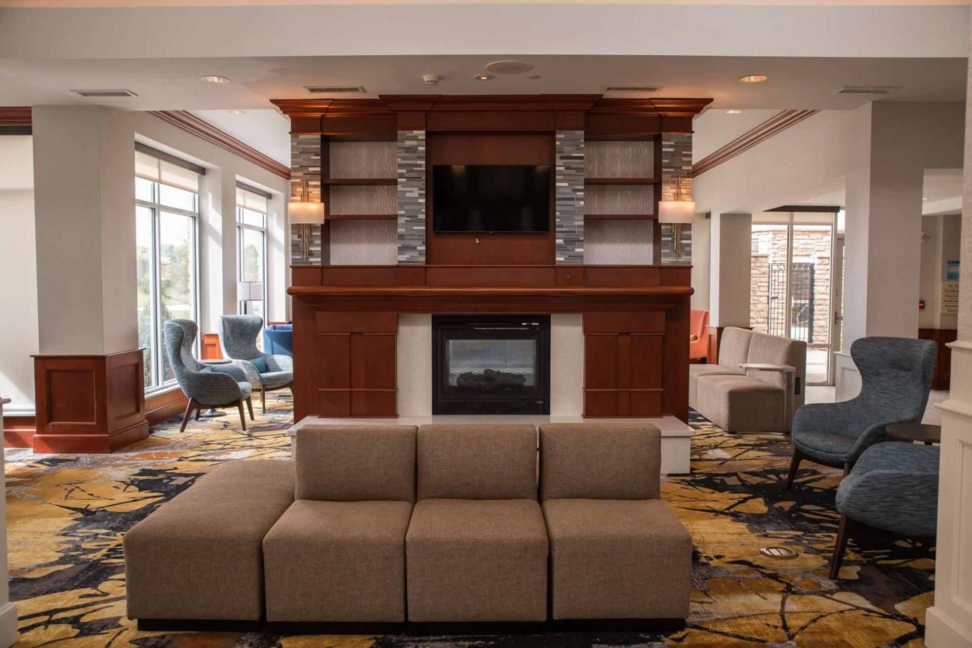 Hilton Garden Inn Erie photo 6
