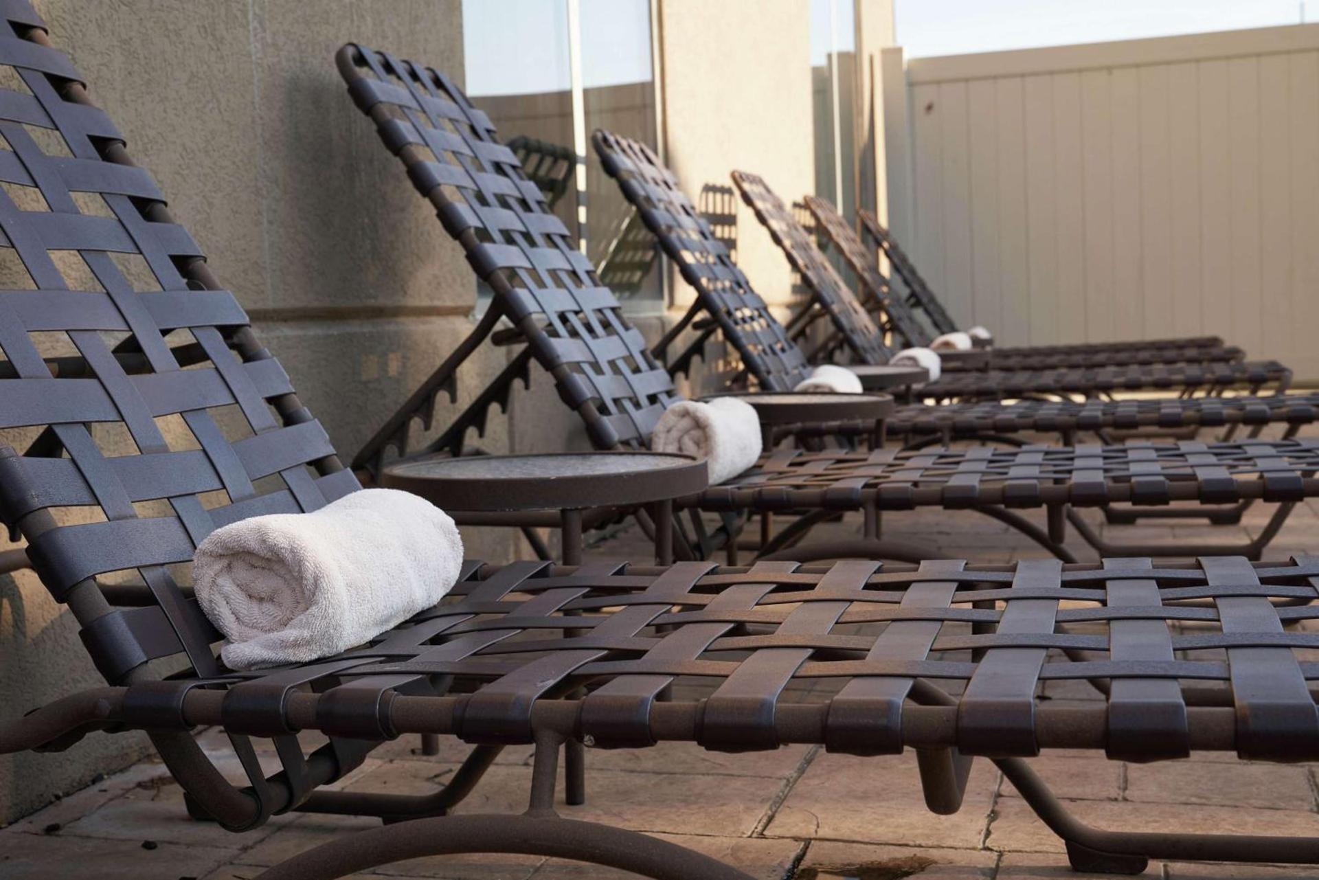 Hilton Garden Inn Evansville photo 2