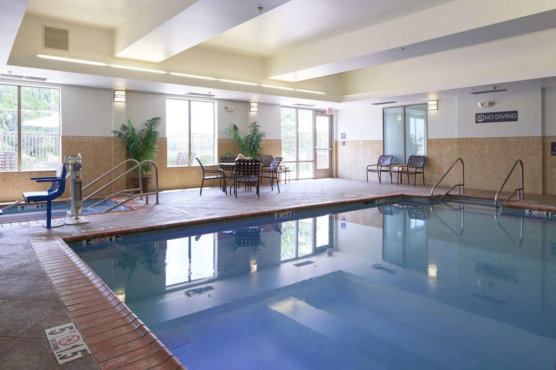 Hilton Garden Inn Evansville photo 10