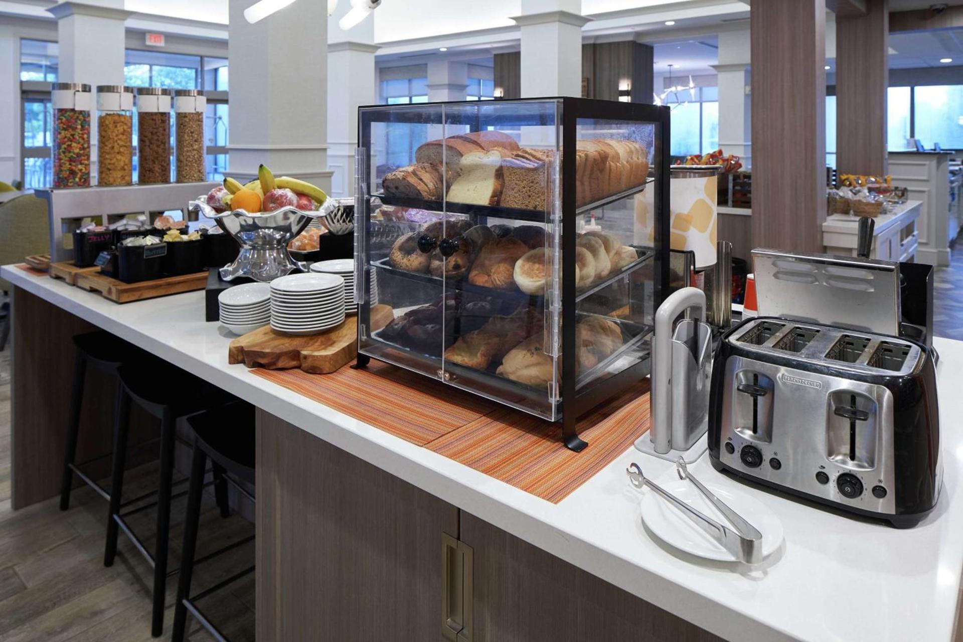 Hilton Garden Inn Evansville photo 14