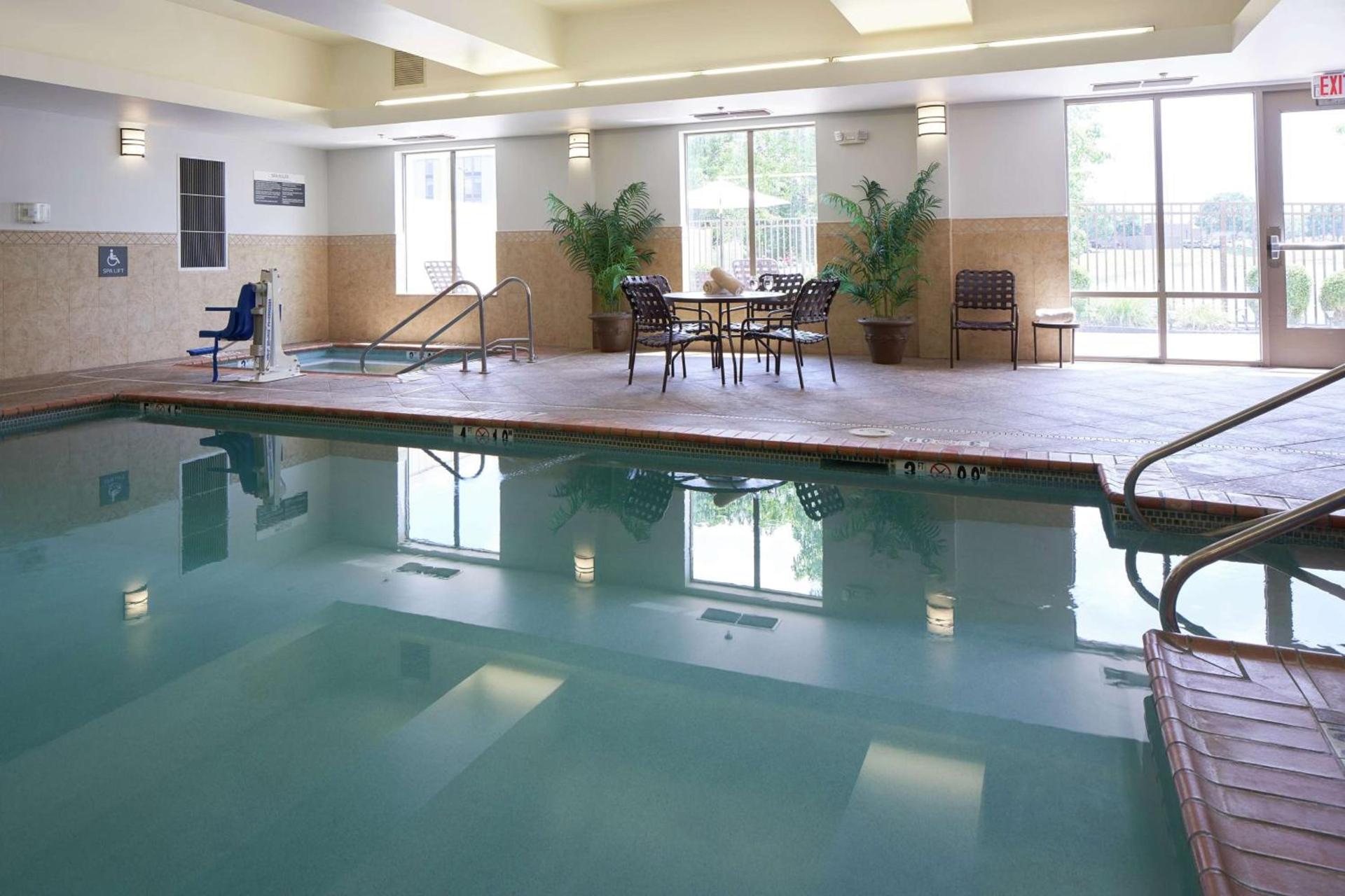 Hilton Garden Inn Evansville photo 12