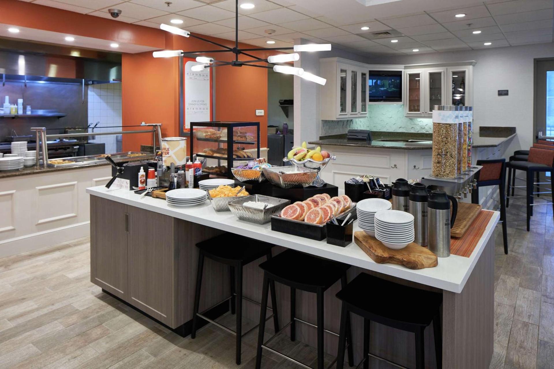 Hilton Garden Inn Evansville photo 16