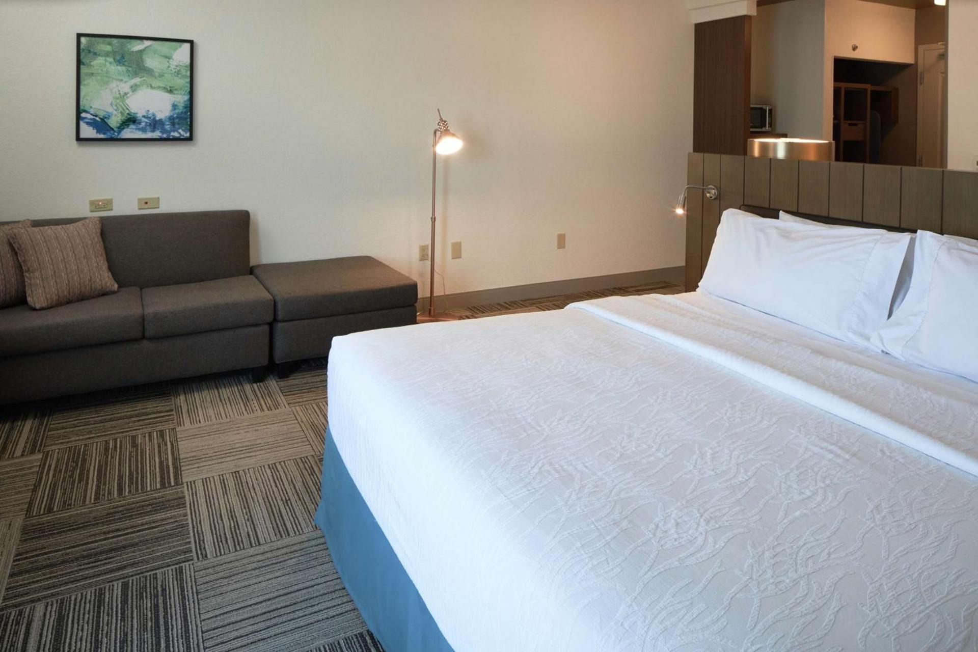 Hilton Garden Inn Evansville photo 35
