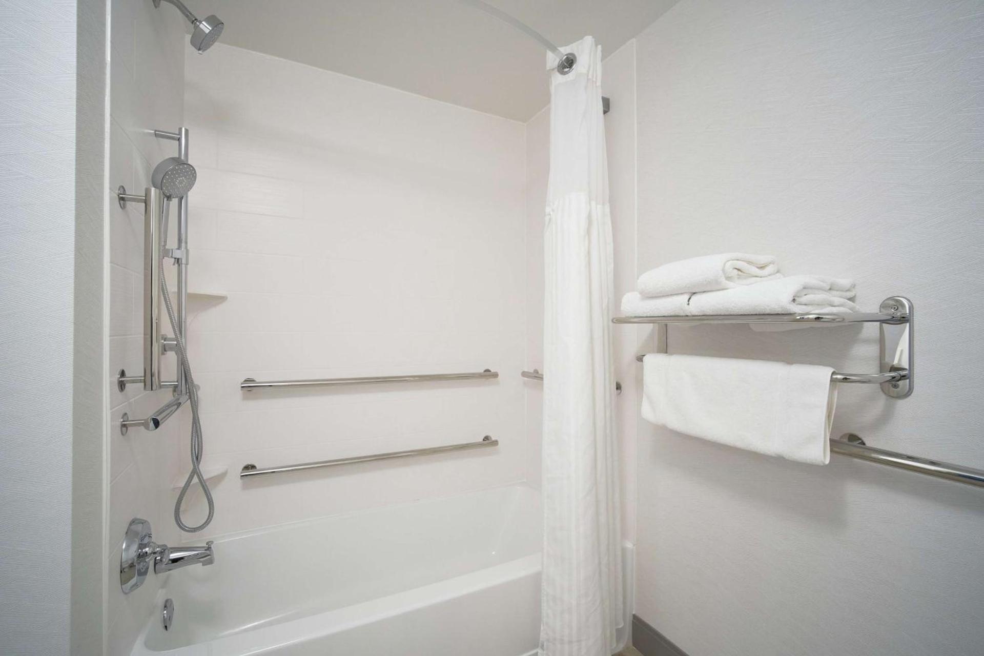 Hilton Garden Inn Evansville photo 41