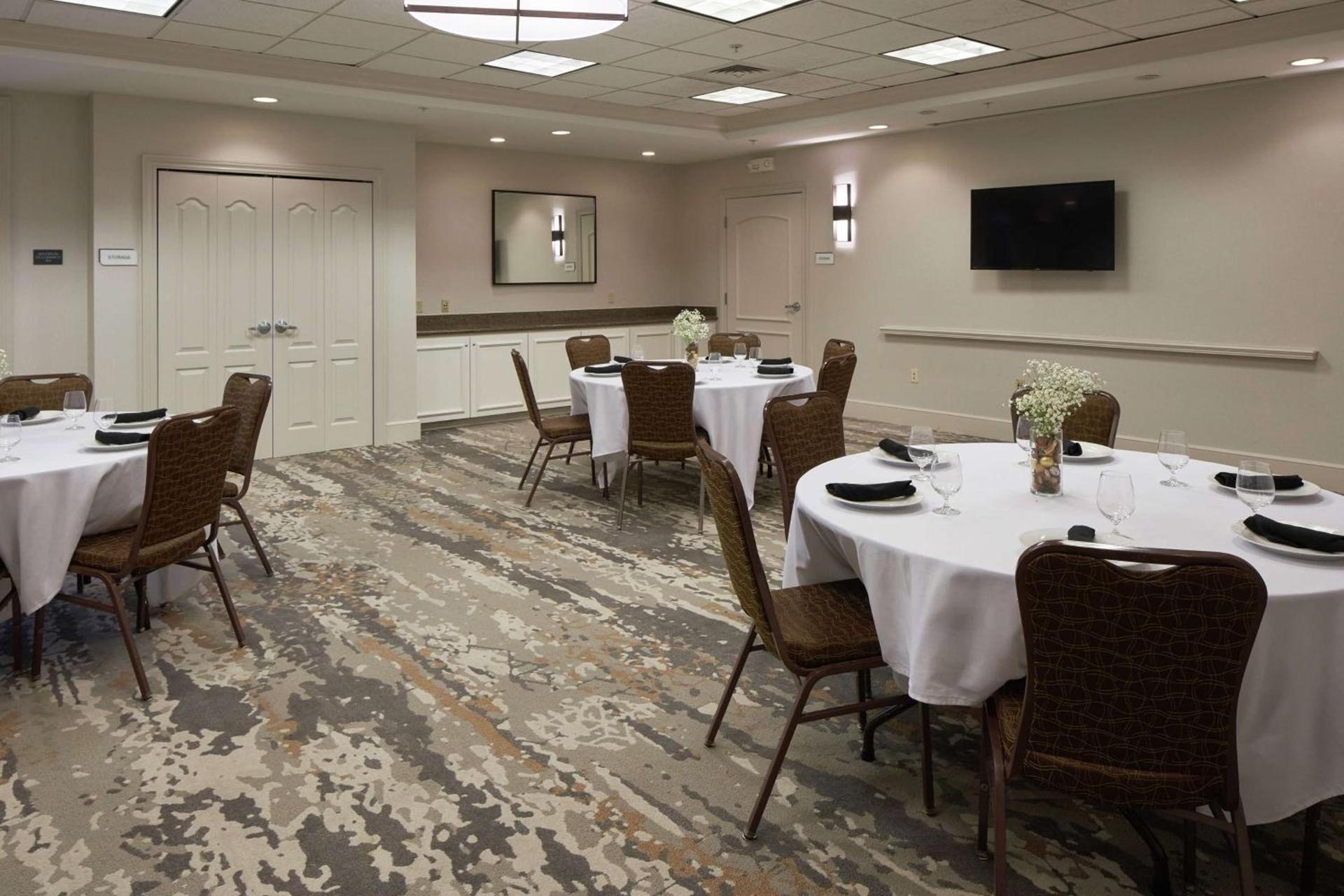 Hilton Garden Inn Evansville photo 46