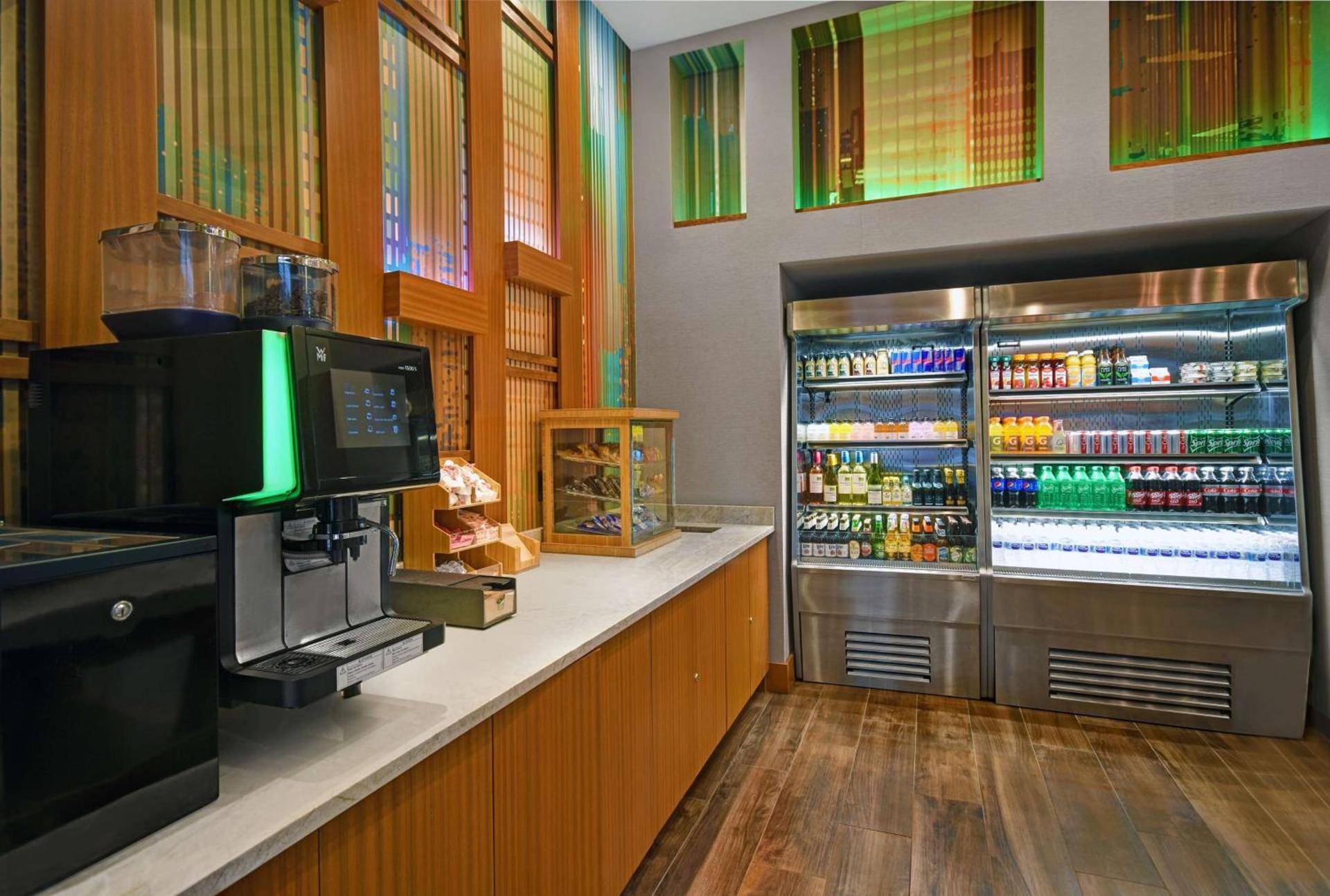 Hilton Hasbrouck Heights-Meadowlands photo 12