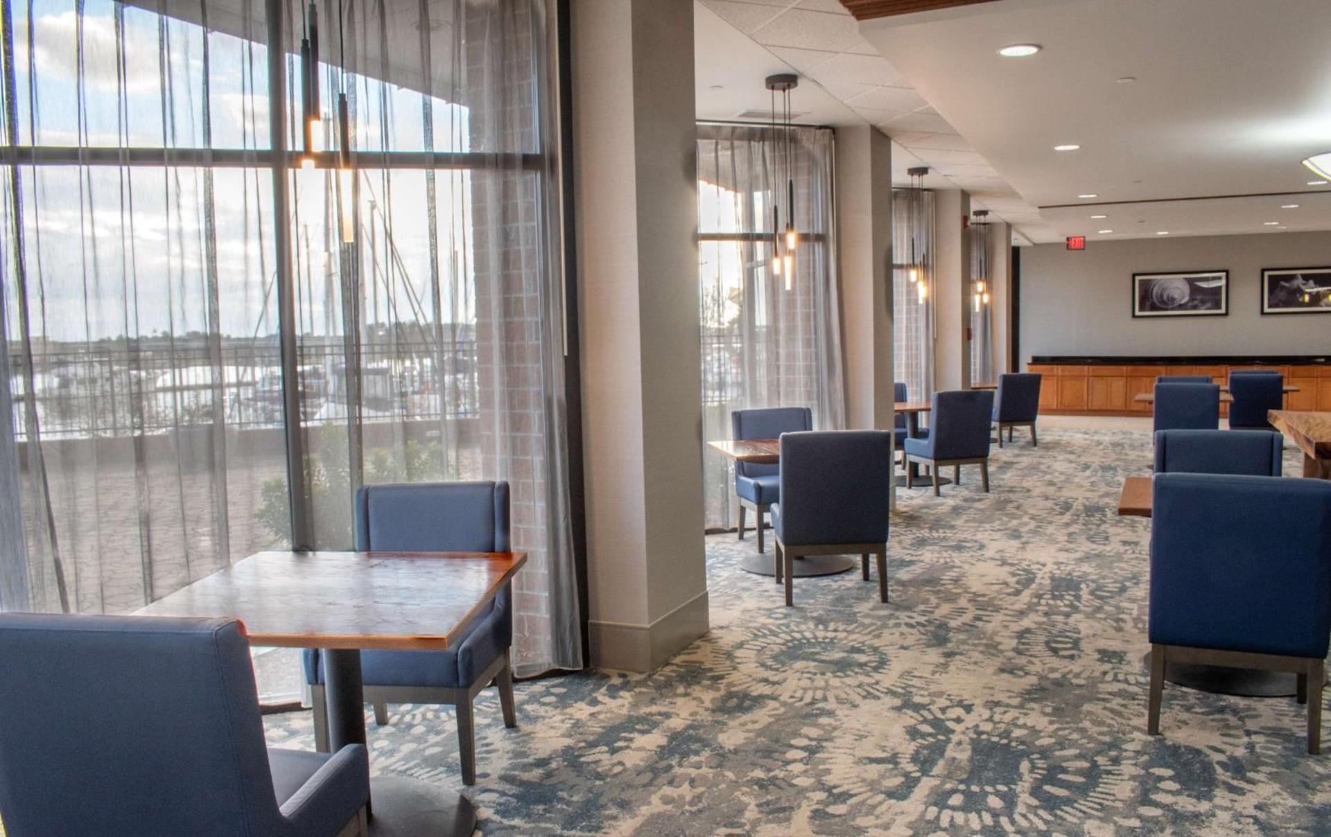 DoubleTree by Hilton New Bern - Riverfront photo 9