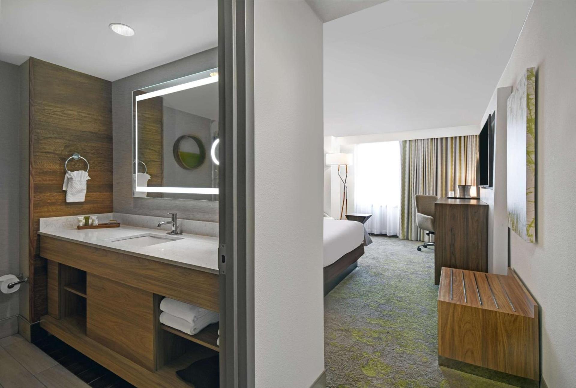 Hilton Hasbrouck Heights-Meadowlands photo 34