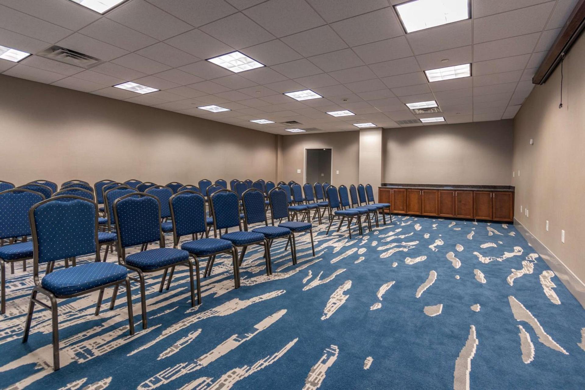DoubleTree by Hilton New Bern - Riverfront photo 18