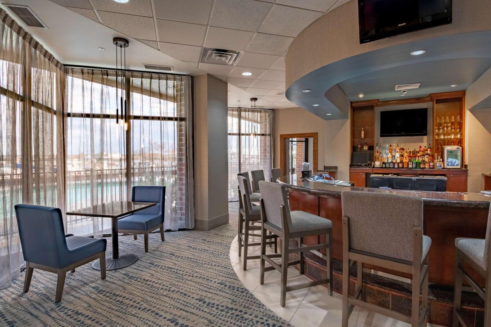 DoubleTree by Hilton New Bern - Riverfront photo 28