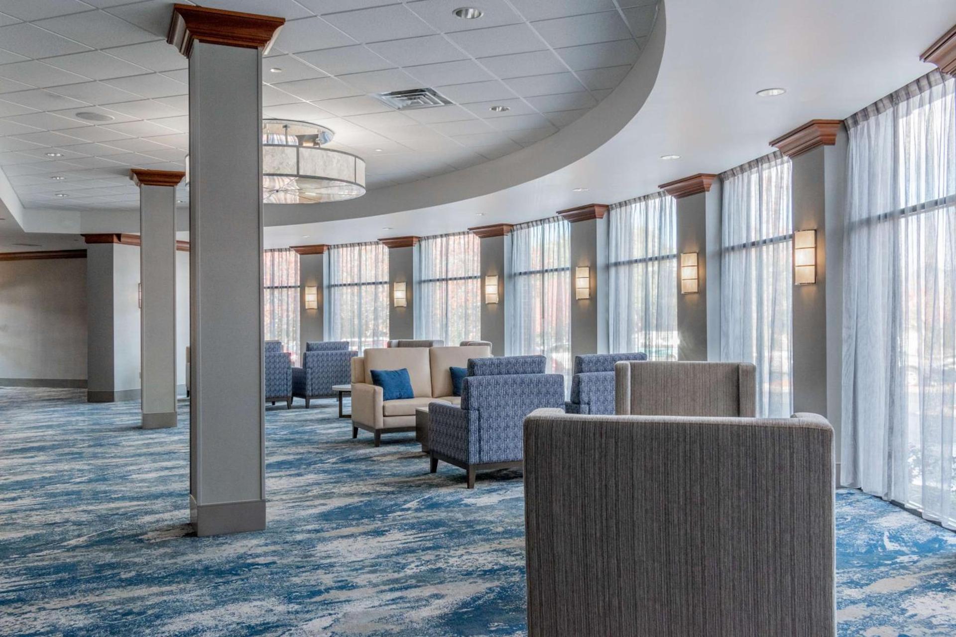 DoubleTree by Hilton New Bern - Riverfront photo 25