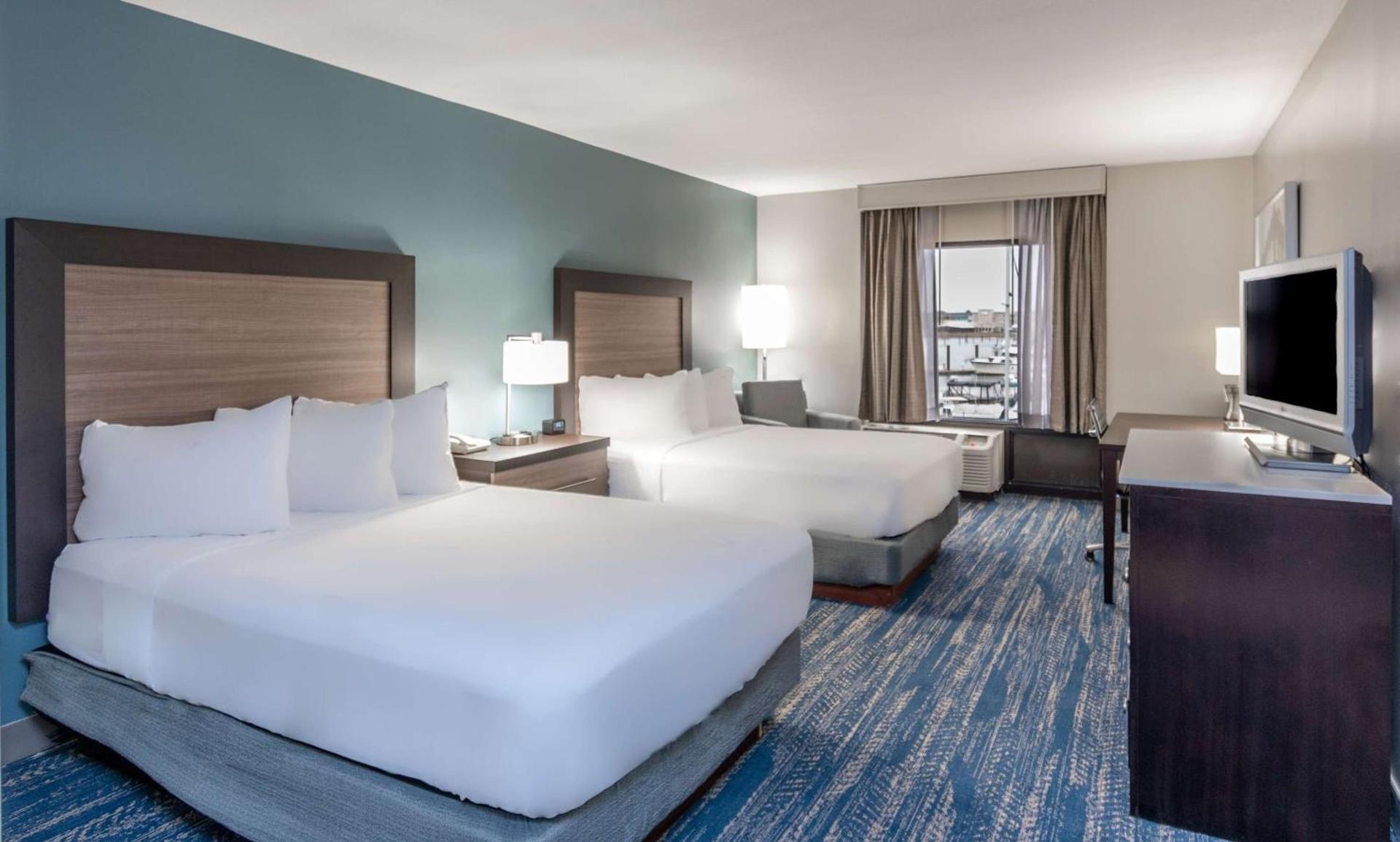 DoubleTree by Hilton New Bern - Riverfront photo 30