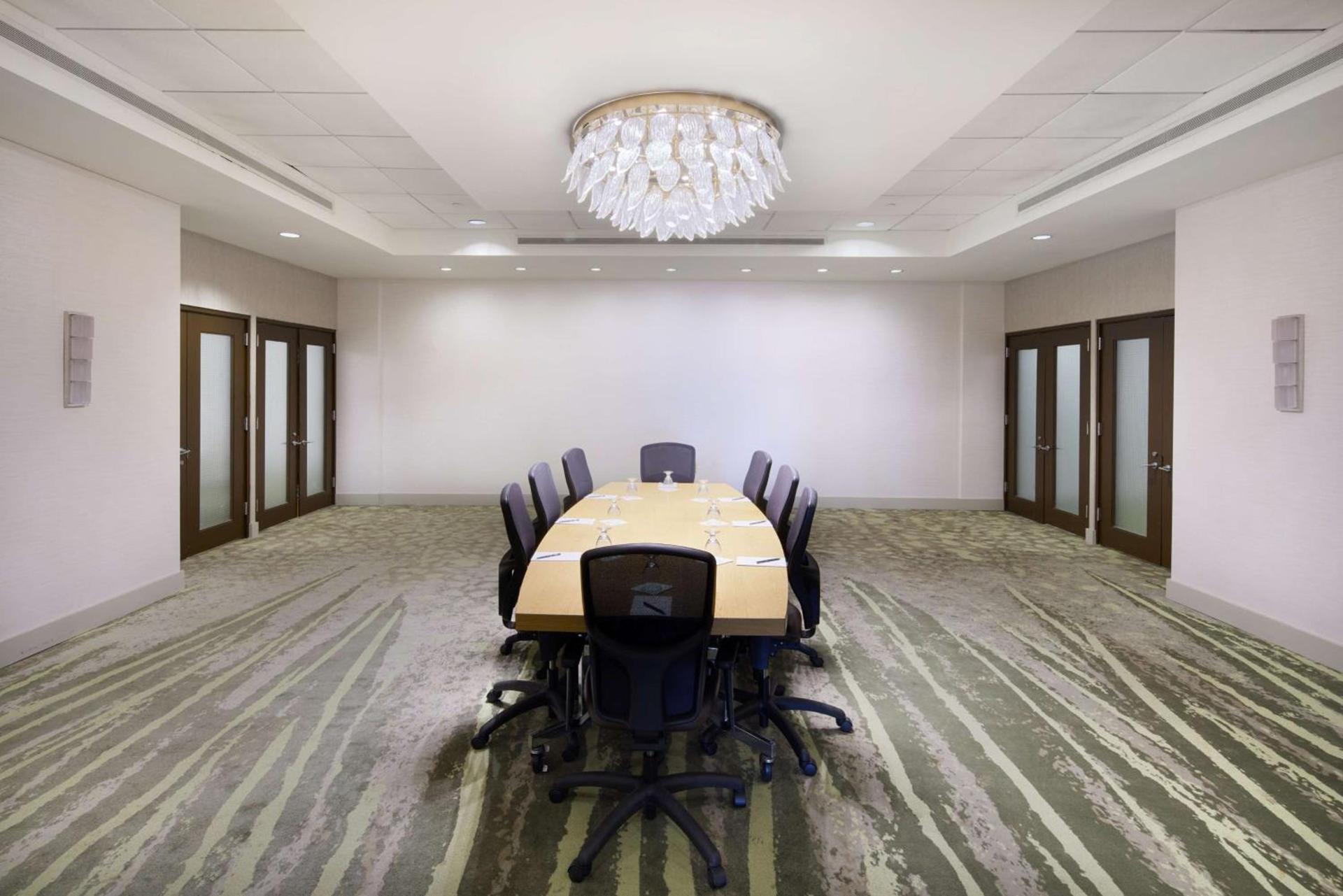 Hilton Hasbrouck Heights-Meadowlands photo 47