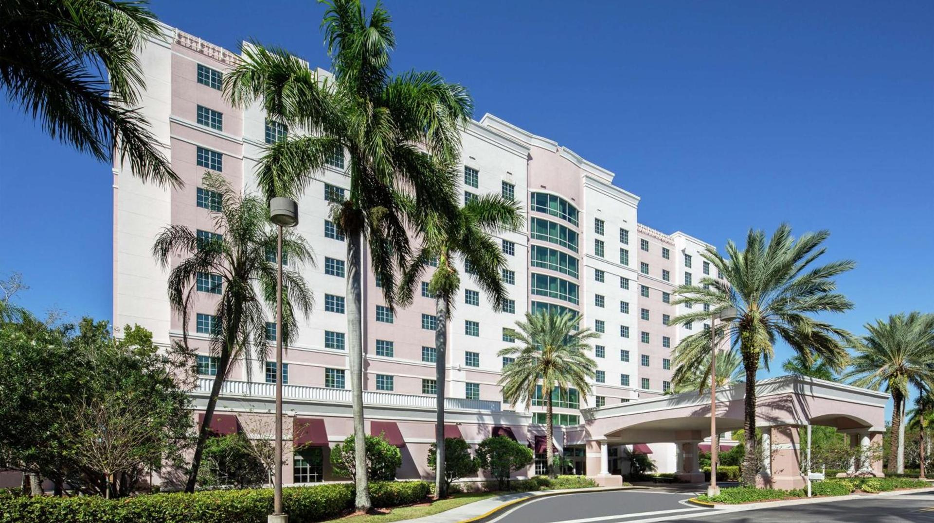 DoubleTree by Hilton Sunrise - Sawgrass Mills — hotel in Sunrise