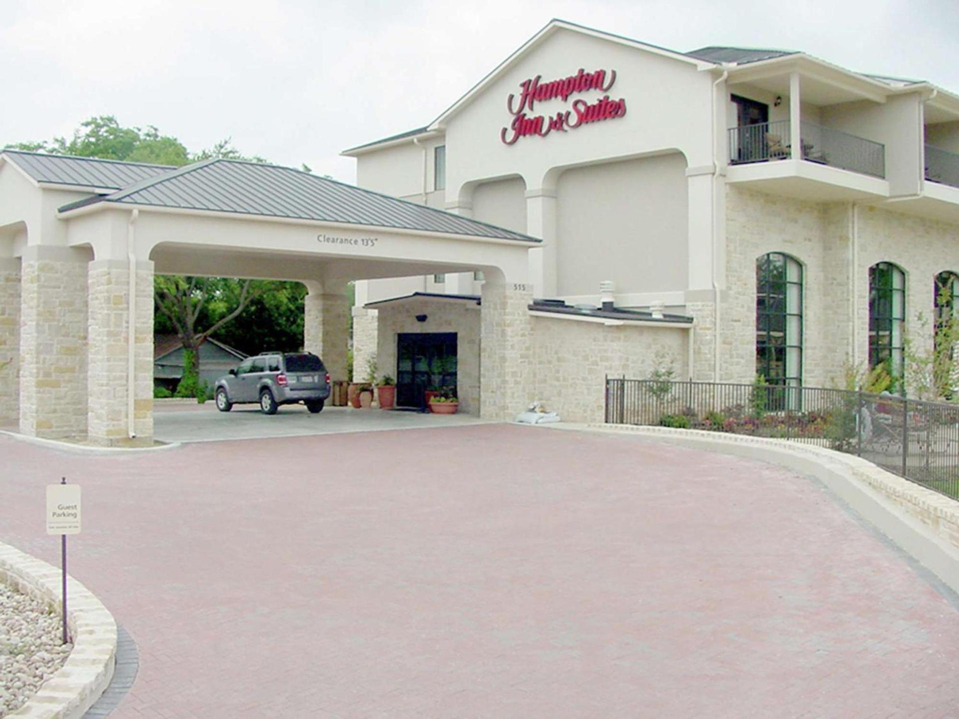 Hampton Inn & Suites Fredericksburg photo 1