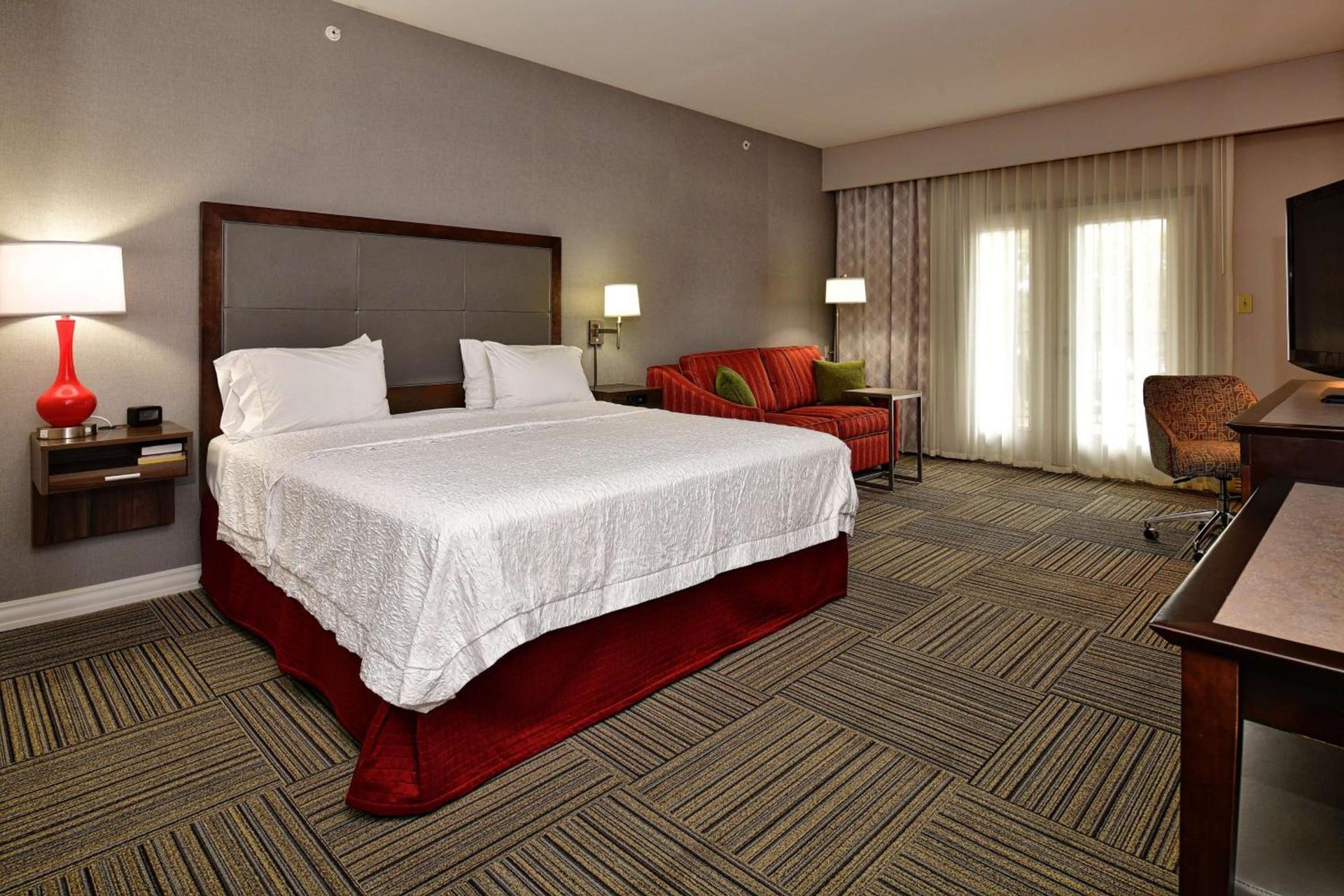 Hampton Inn & Suites Fredericksburg photo 13