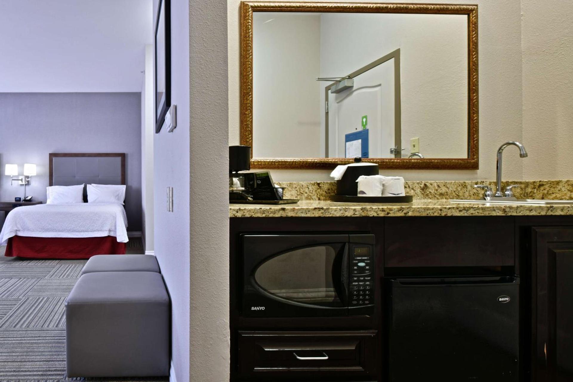 Hampton Inn & Suites Fredericksburg photo 26