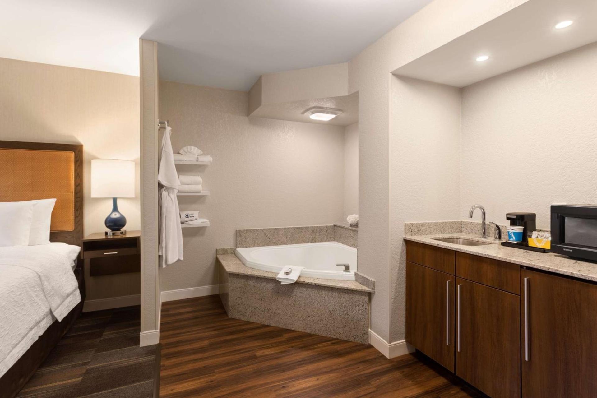 Hampton Inn by Hilton Fort Smith photo 37
