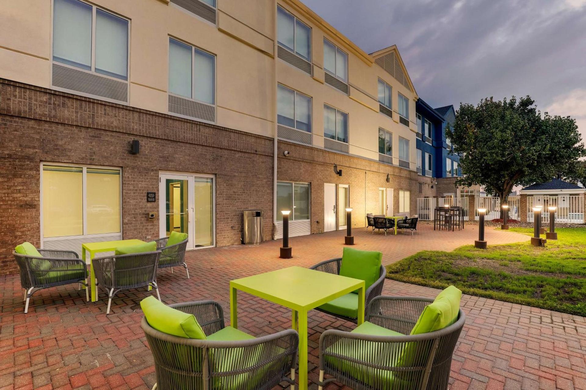Hilton Garden Inn Fort Worth/Fossil Creek photo 12