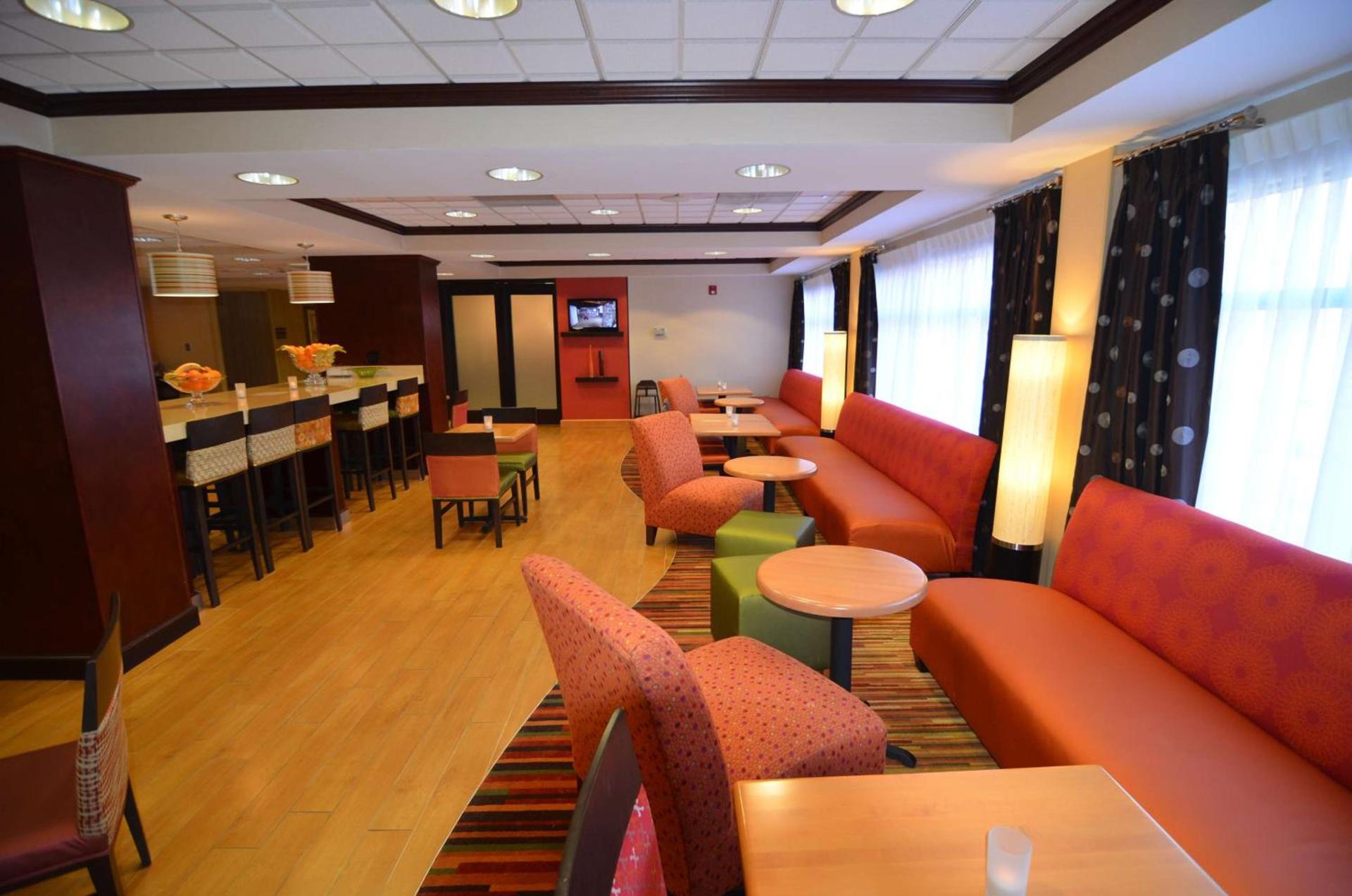 Hampton Inn Groton/Mystic photo 4