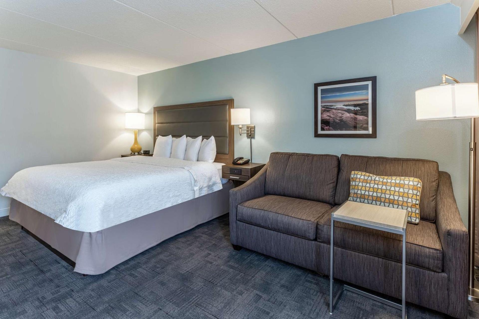 Hampton Inn Groton/Mystic photo 18