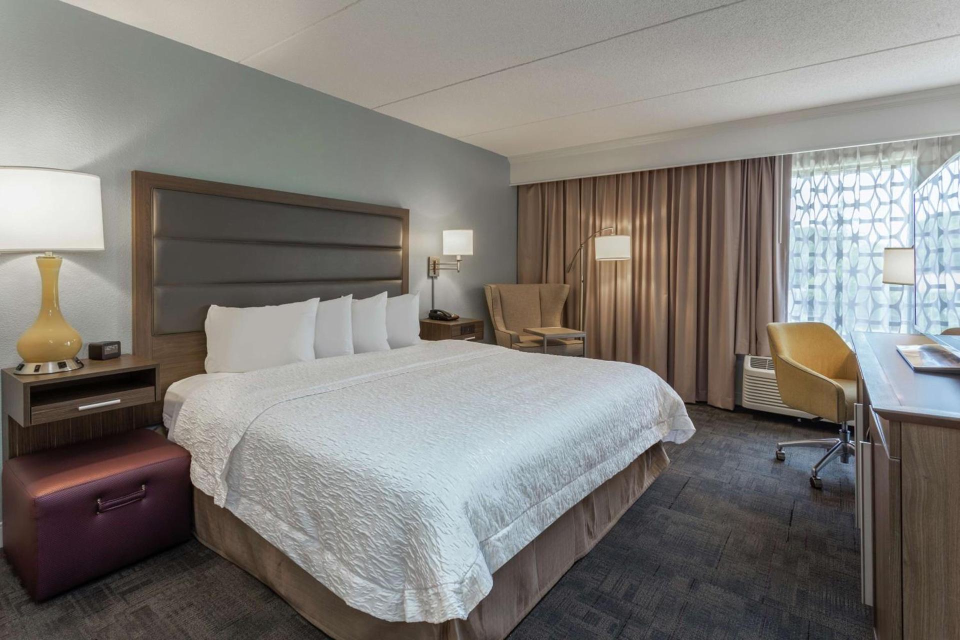 Hampton Inn Groton/Mystic photo 26