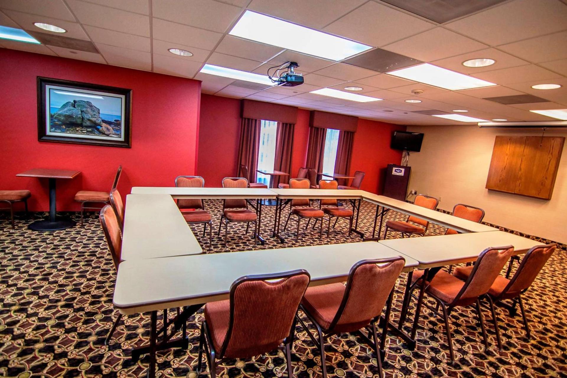 Hampton Inn Groton/Mystic photo 38