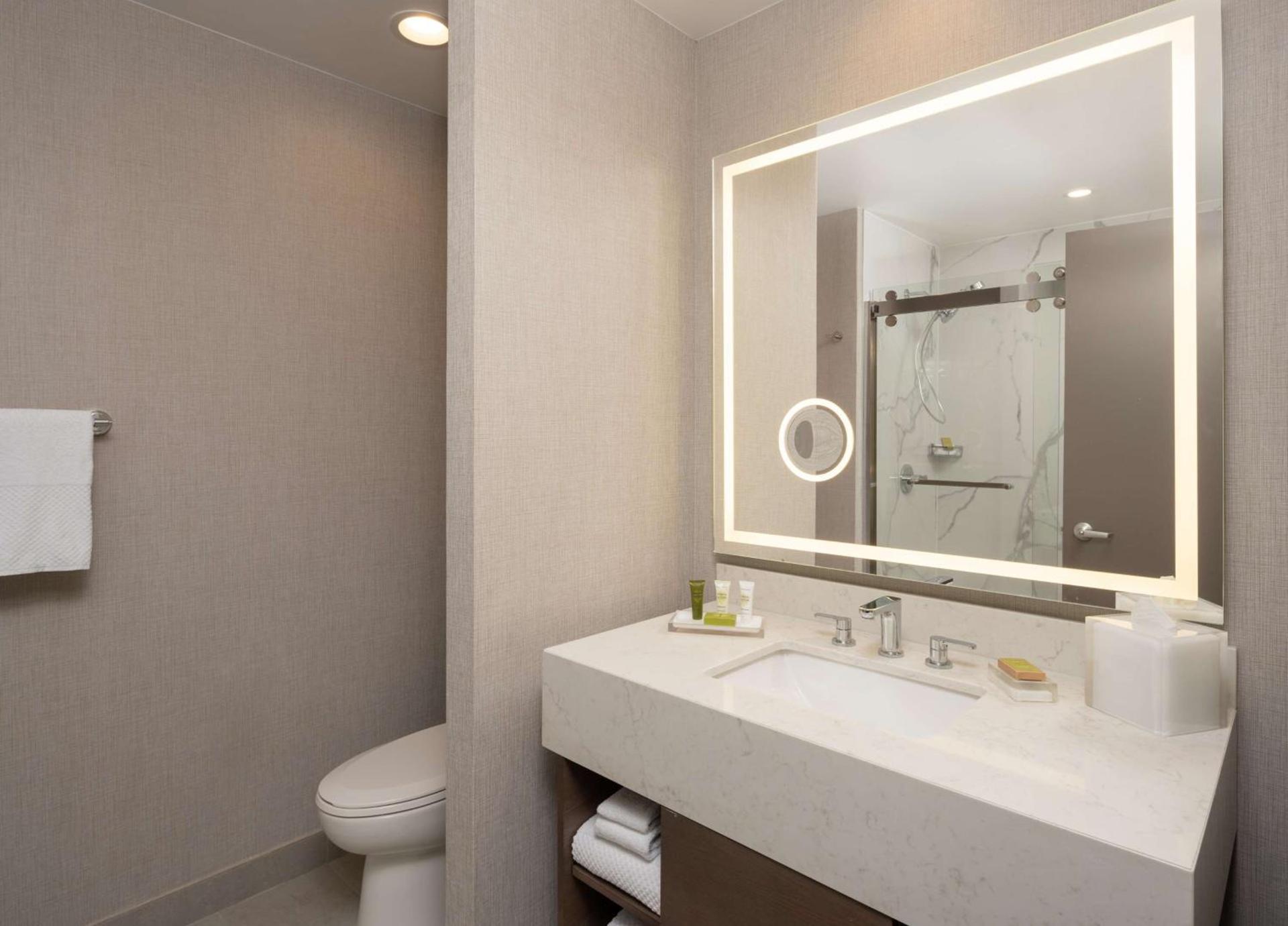 Hilton Houston North photo 16