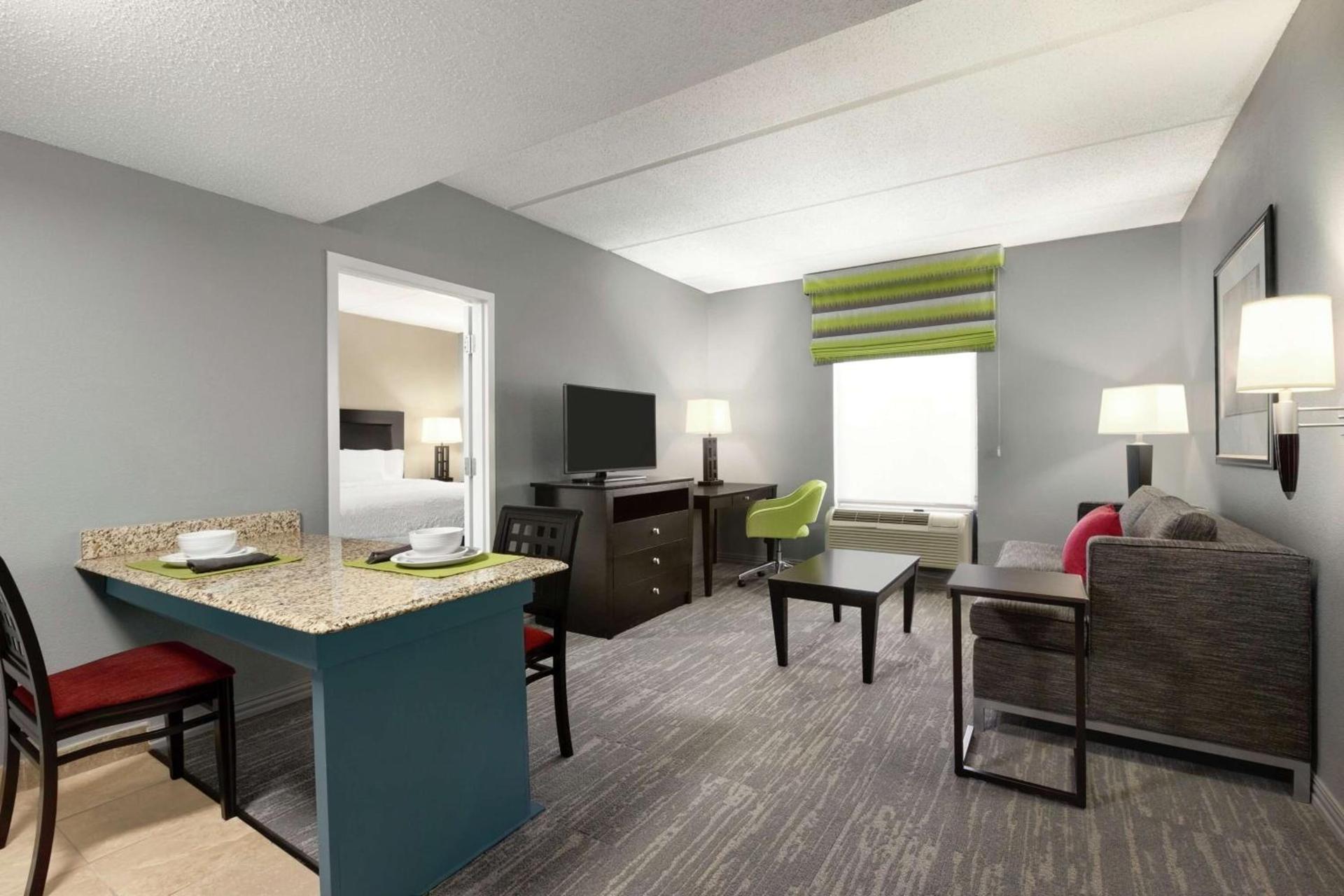 Hampton Inn and Suites Houston Clear Lake NASA photo 25