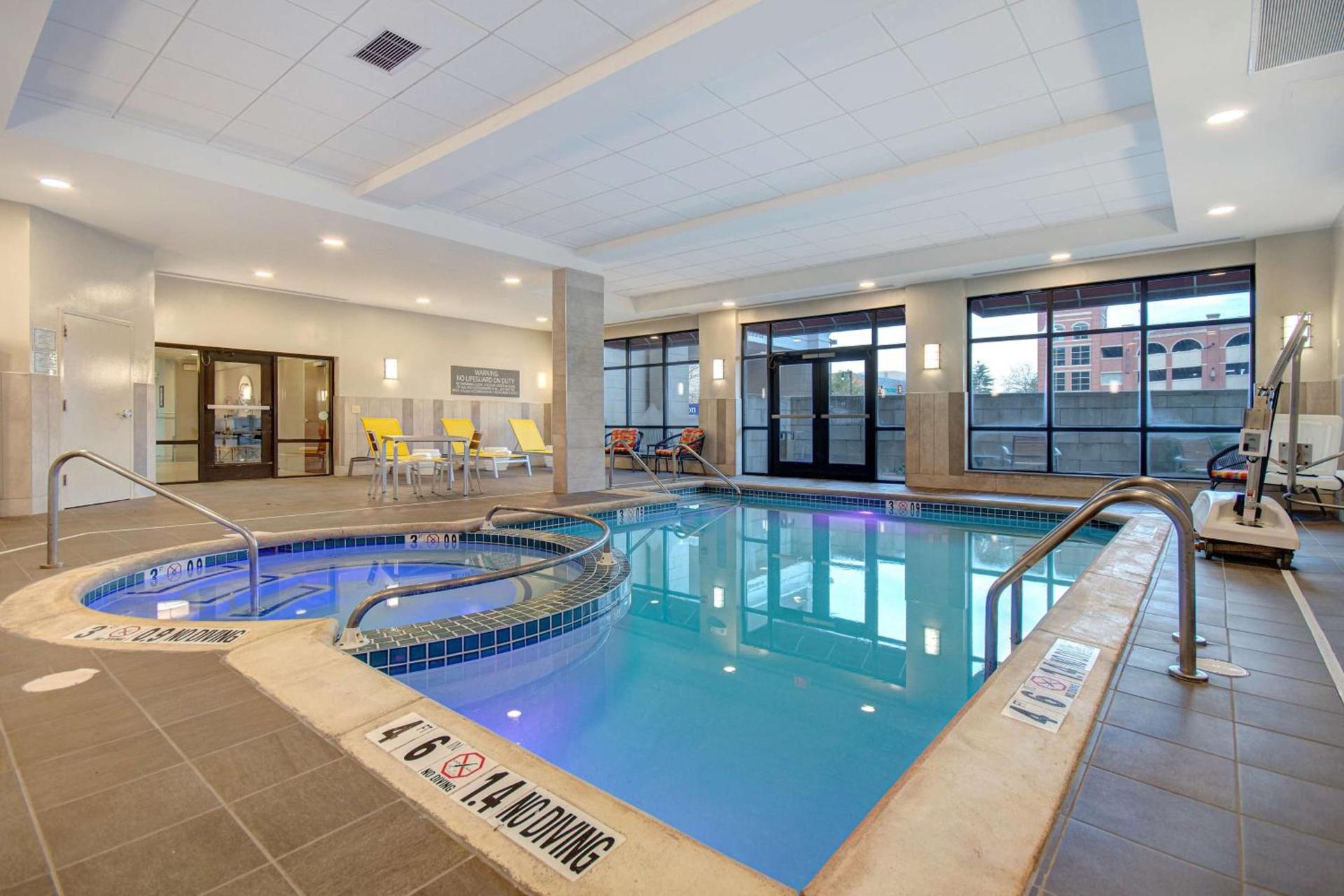 Hilton Garden Inn Terre Haute photo 17
