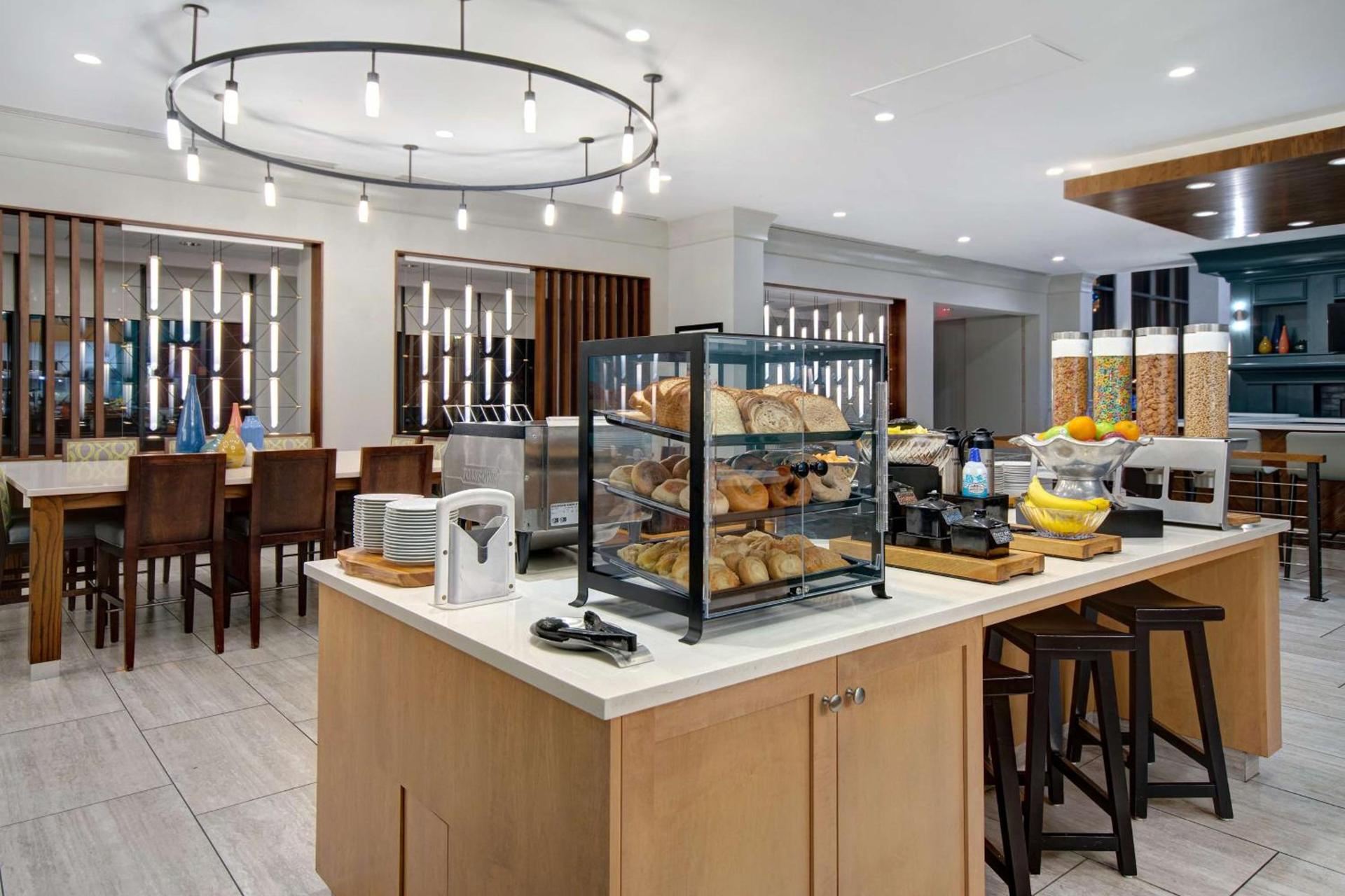 Hilton Garden Inn Terre Haute photo 24