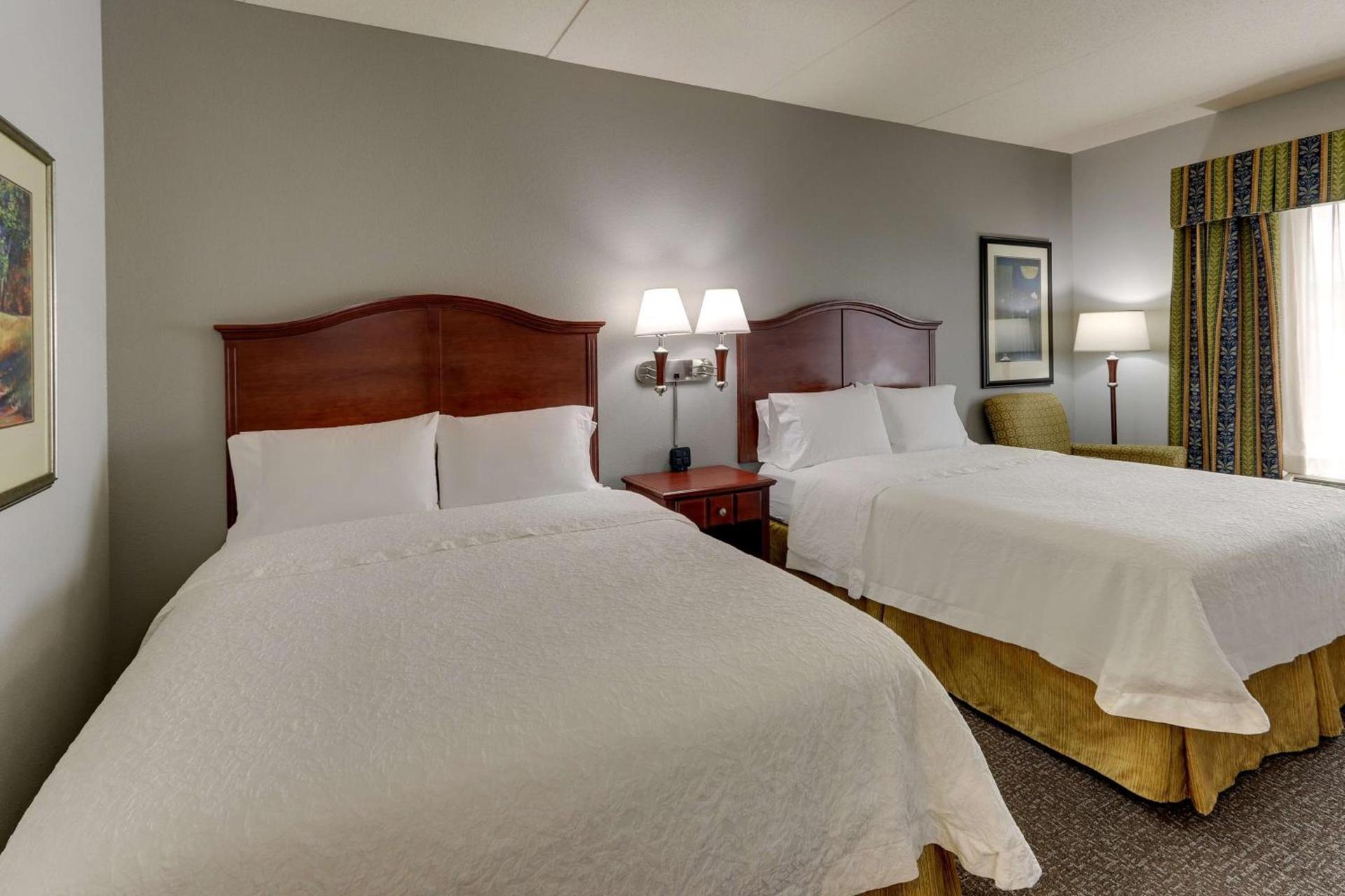 Hampton Inn & Suites Indianapolis-Airport photo 18