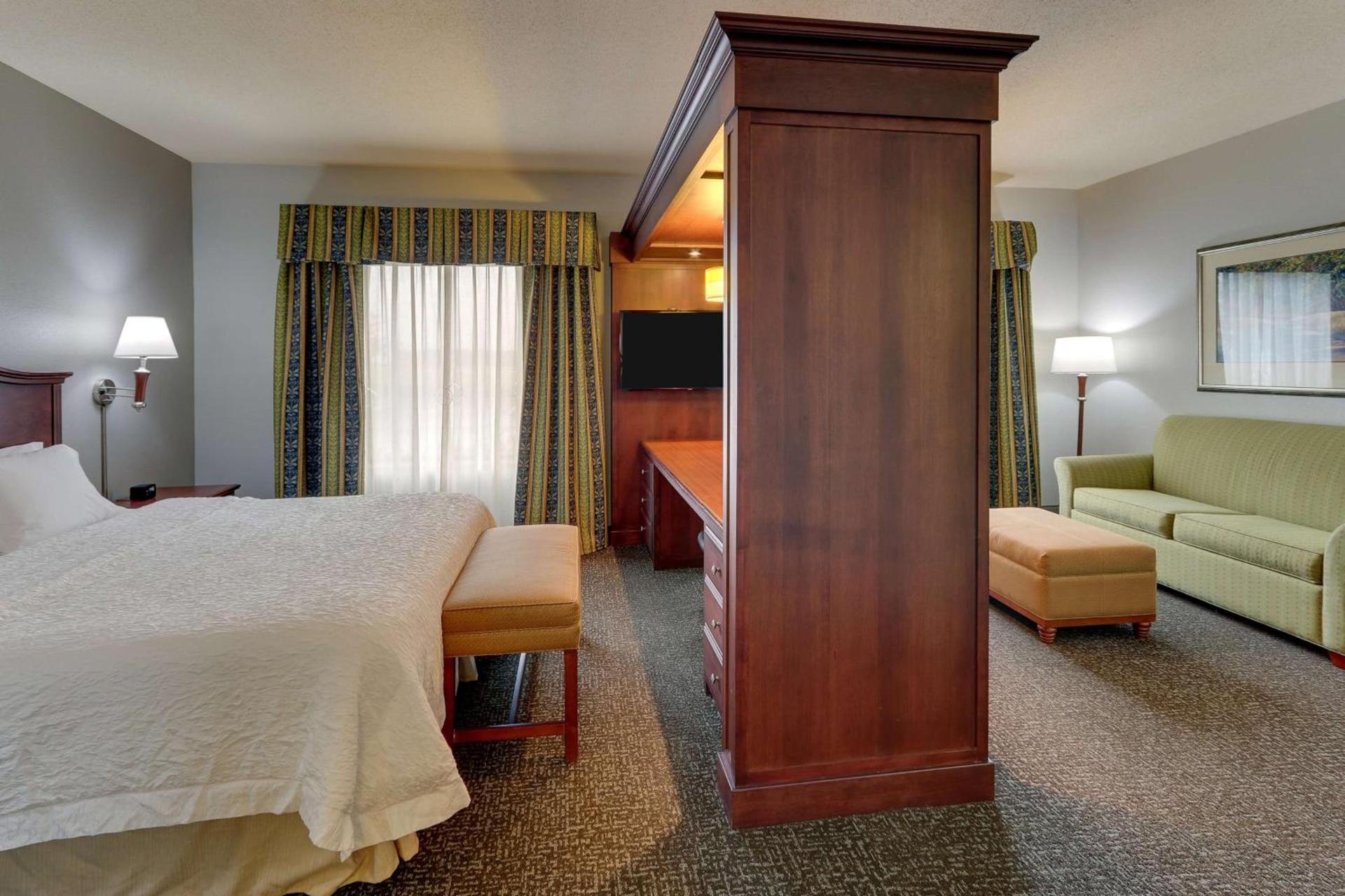 Hampton Inn & Suites Indianapolis-Airport photo 19