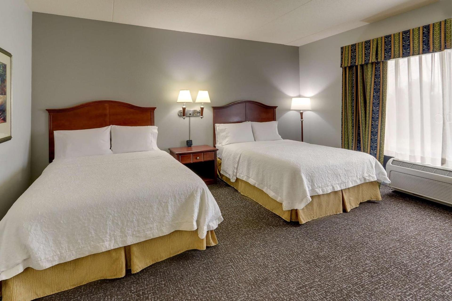 Hampton Inn & Suites Indianapolis-Airport photo 20