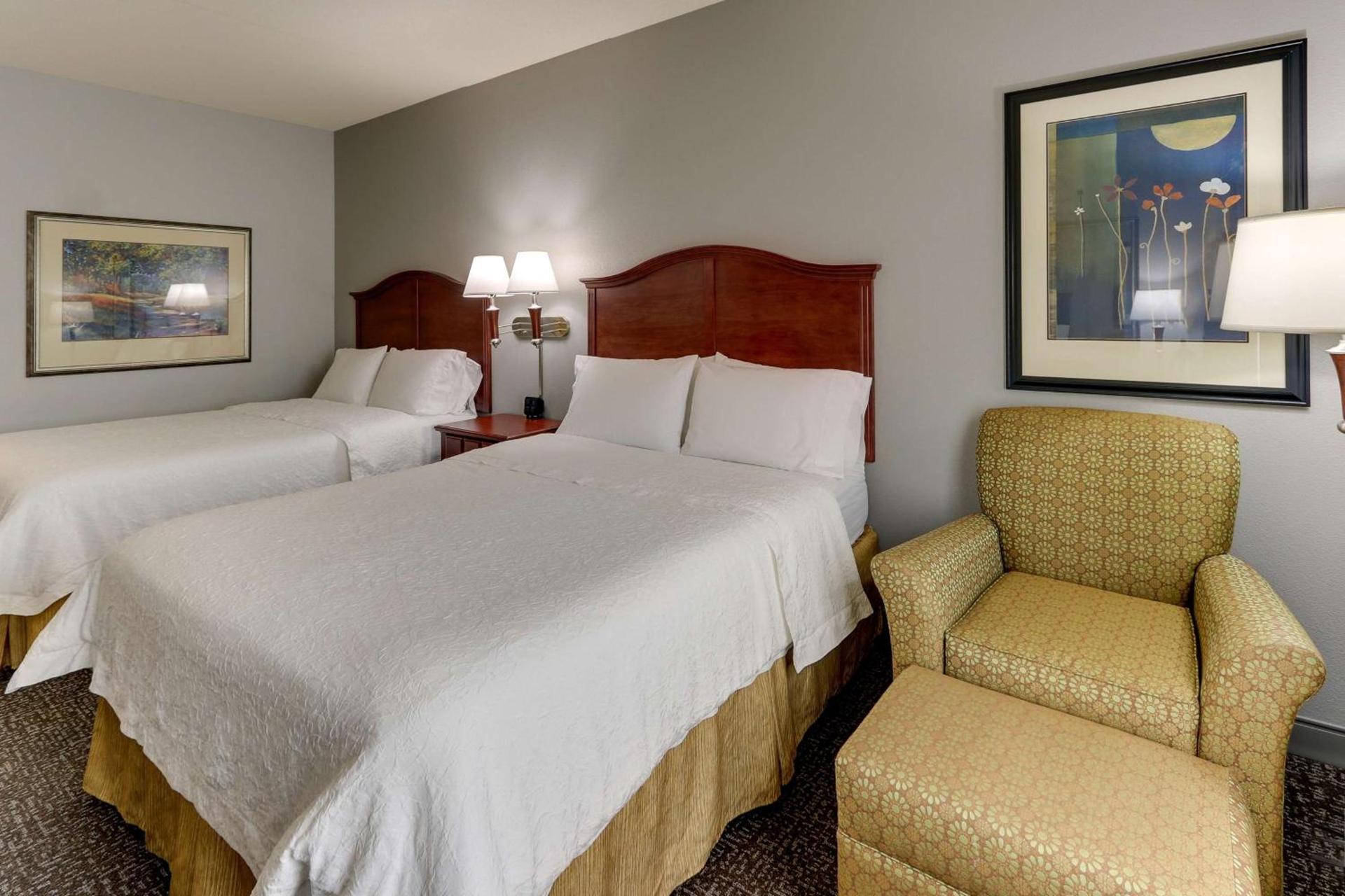 Hampton Inn & Suites Indianapolis-Airport photo 21