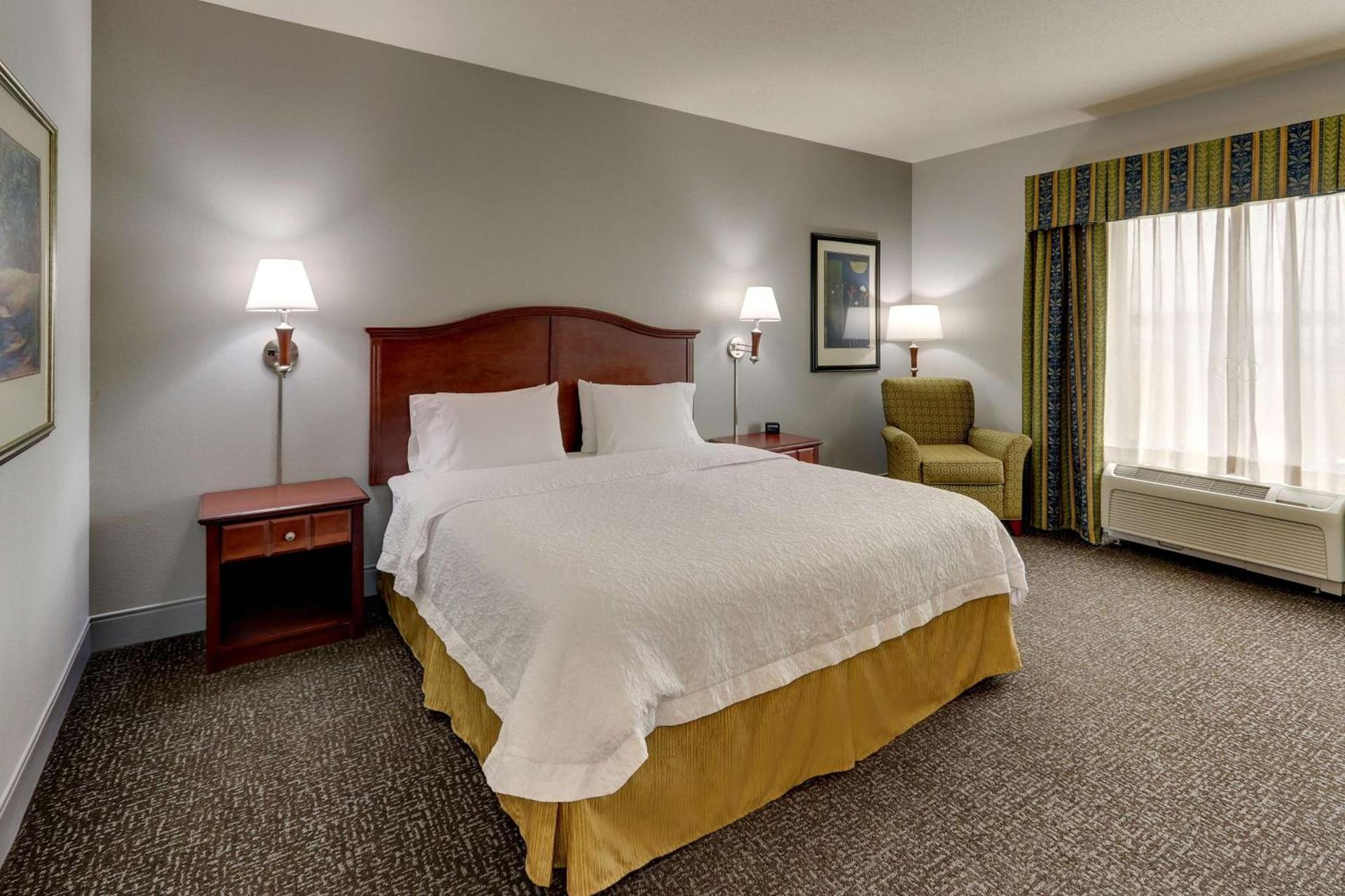 Hampton Inn & Suites Indianapolis-Airport photo 32