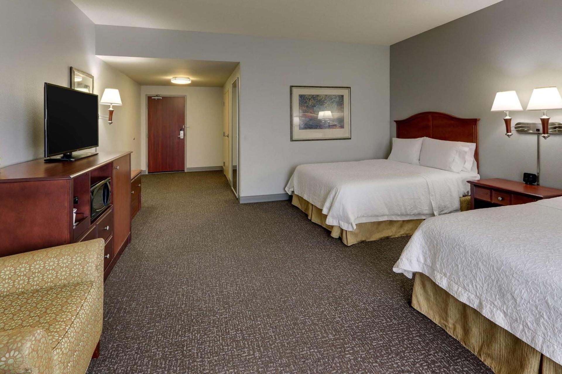 Hampton Inn & Suites Indianapolis-Airport photo 50