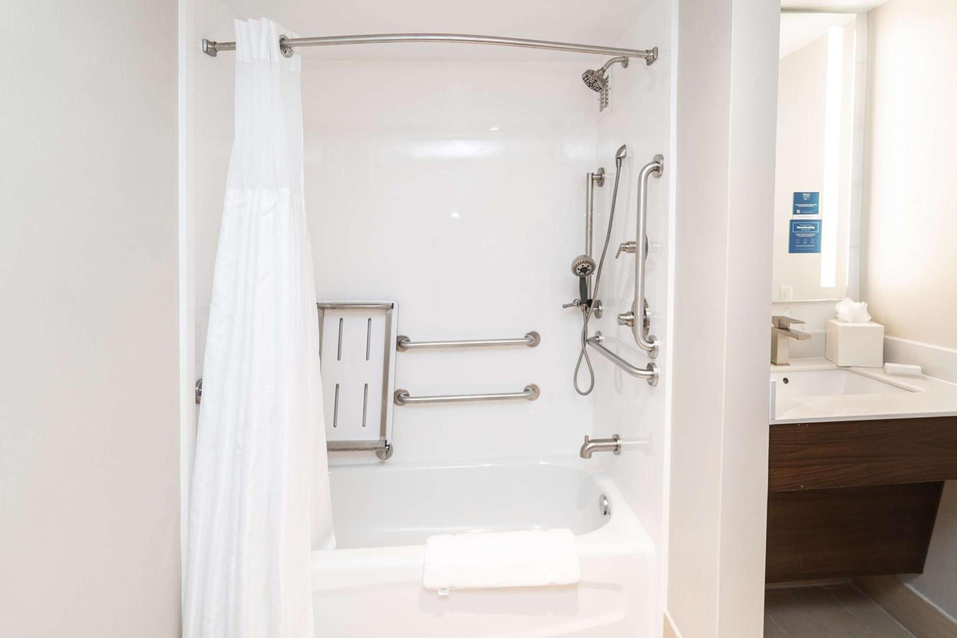 Hilton Garden Inn Fairfax photo 28