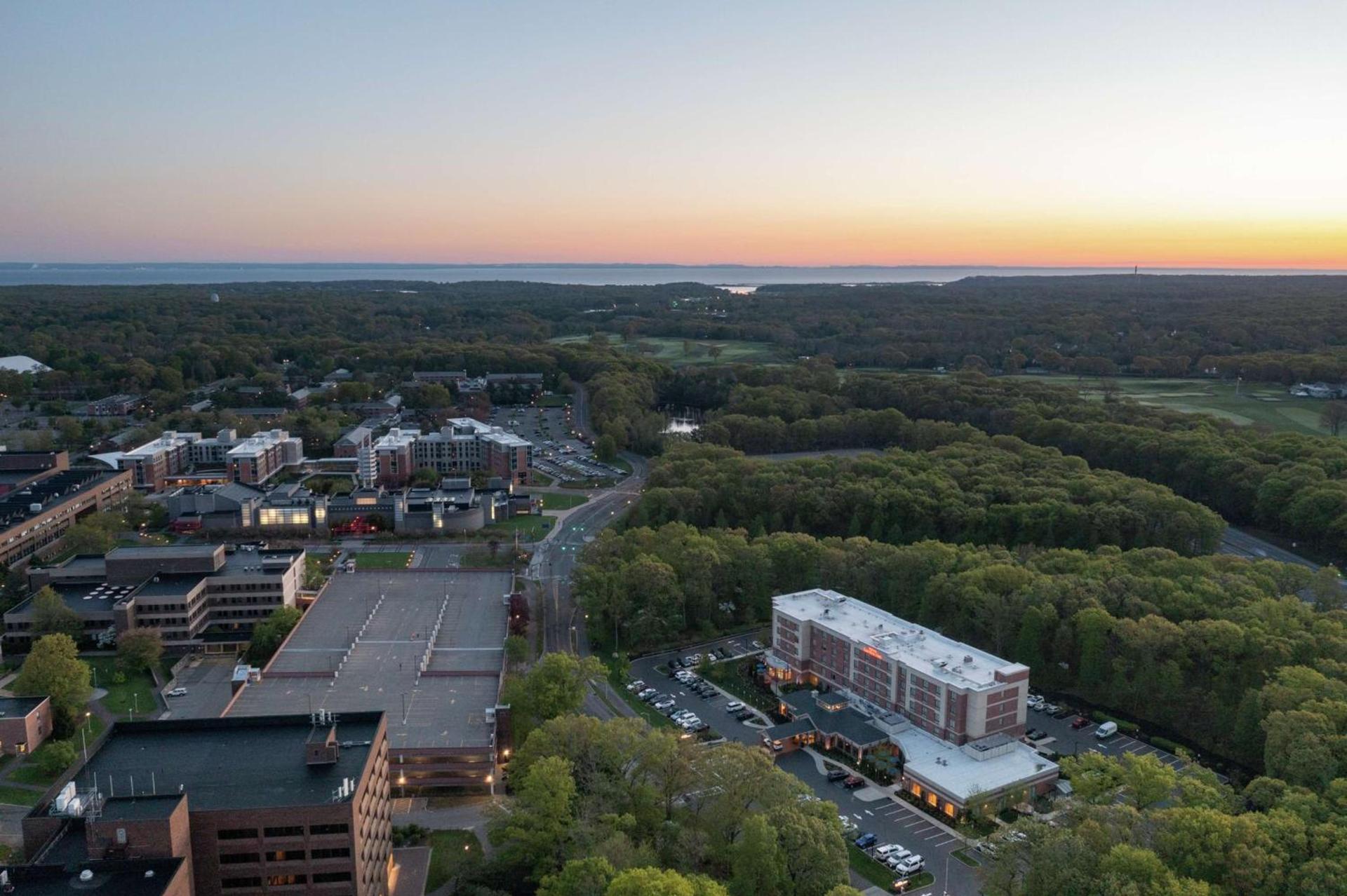 Hilton Garden Inn Stony Brook photo 5