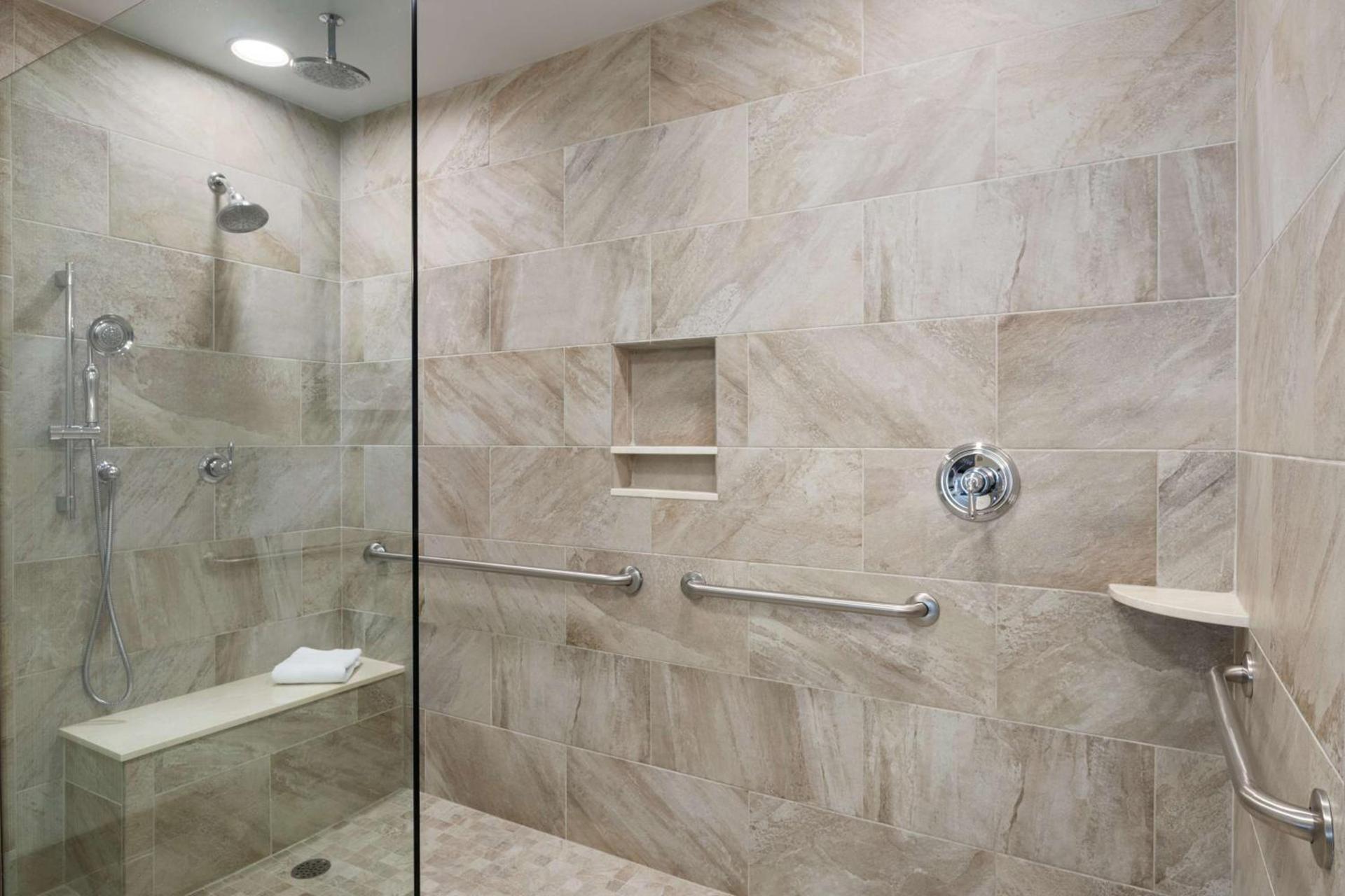 Hilton Garden Inn Stony Brook photo 31