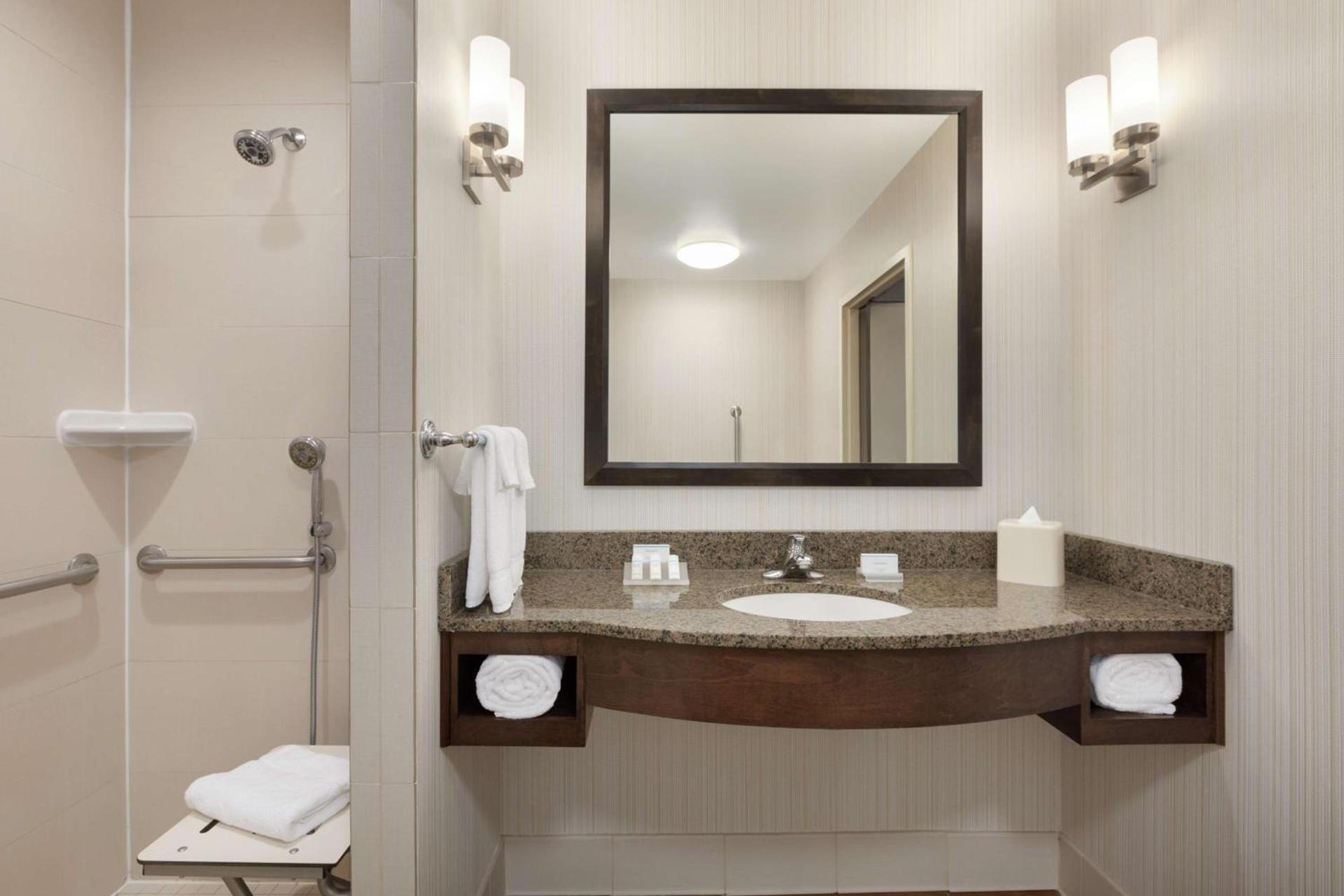 Hilton Garden Inn Stony Brook photo 36