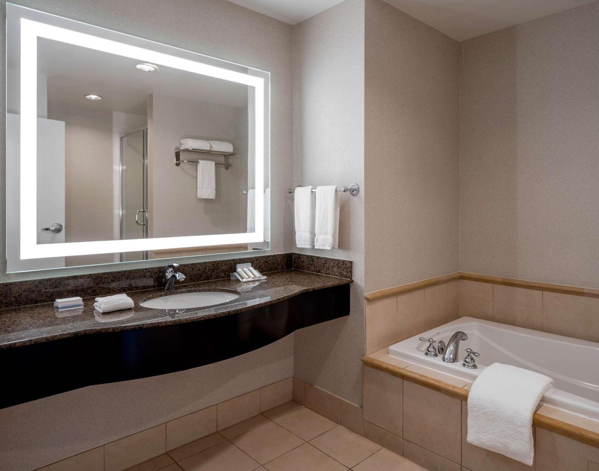 Hilton Garden Inn Jackson Downtown photo 20