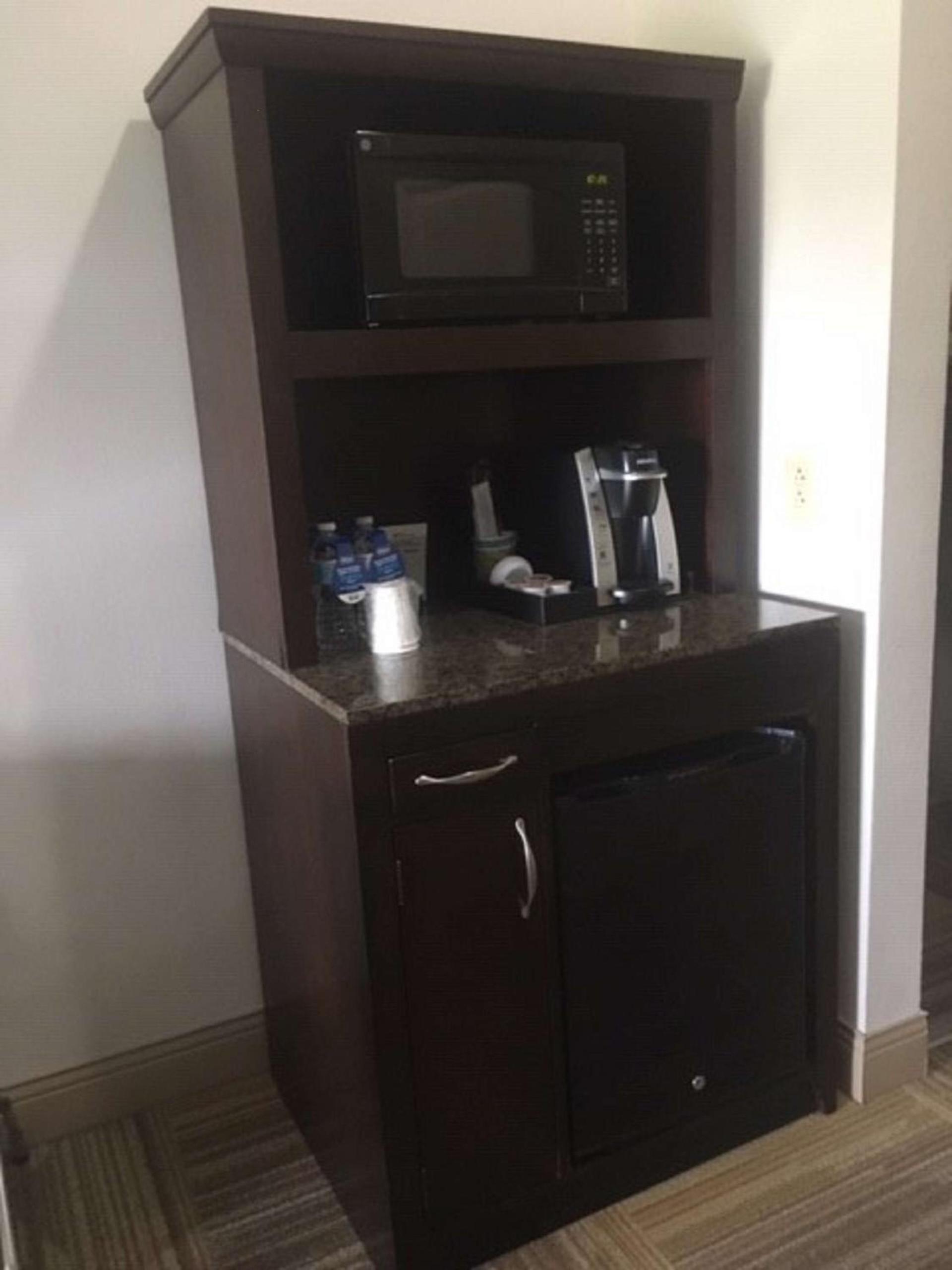 Hilton Garden Inn Jonesboro photo 12
