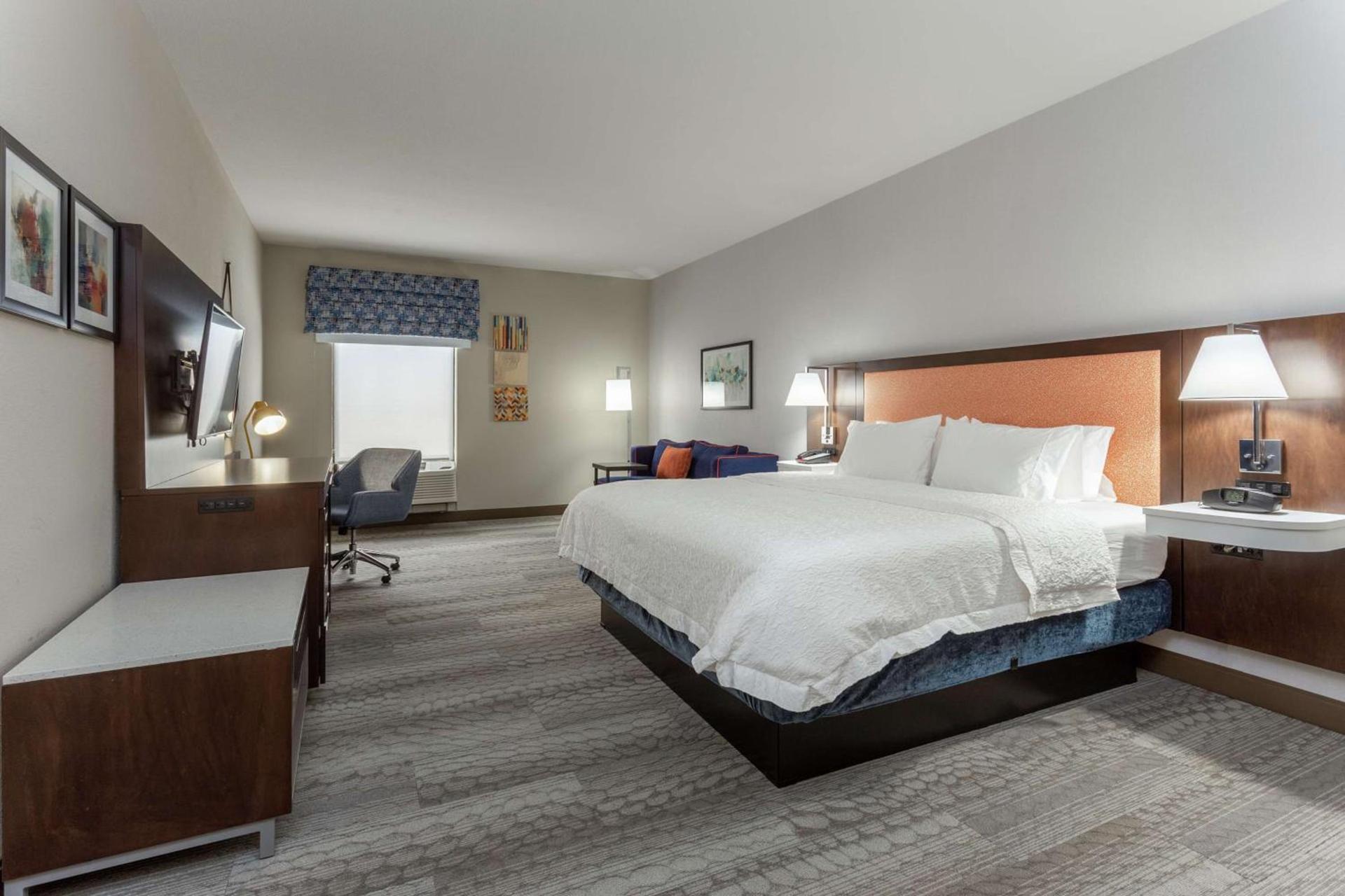 Hampton Inn Jefferson City at Capital Mall photo 13