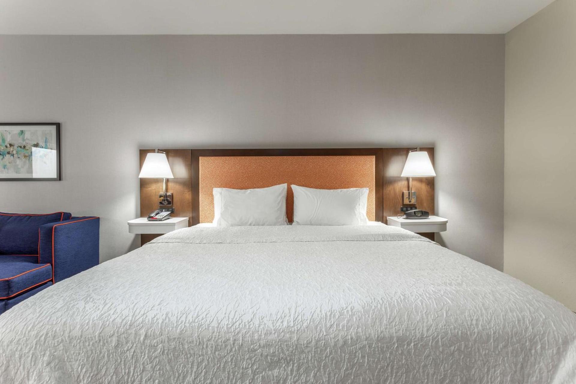 Hampton Inn Jefferson City at Capital Mall photo 19