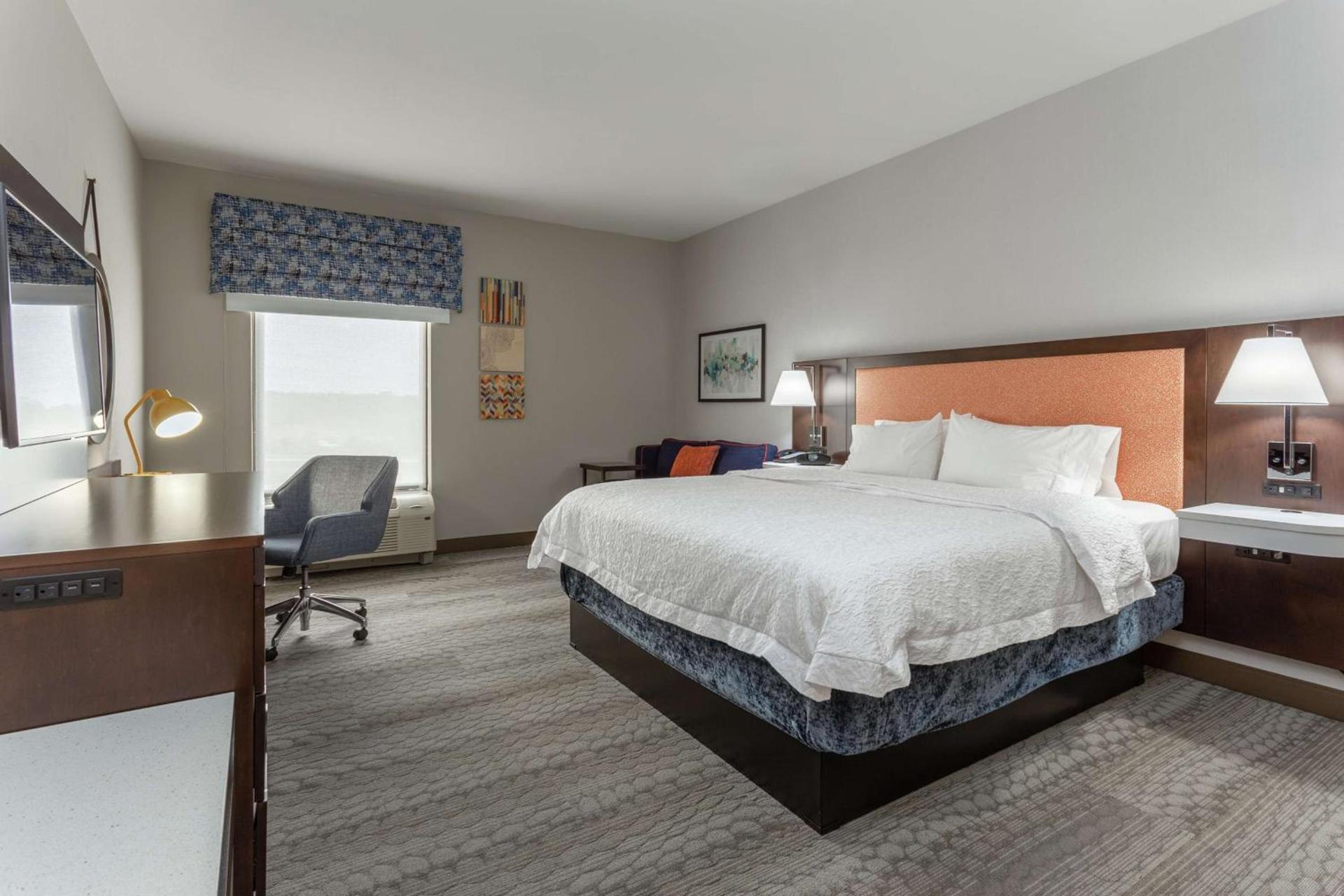 Hampton Inn Jefferson City at Capital Mall photo 21