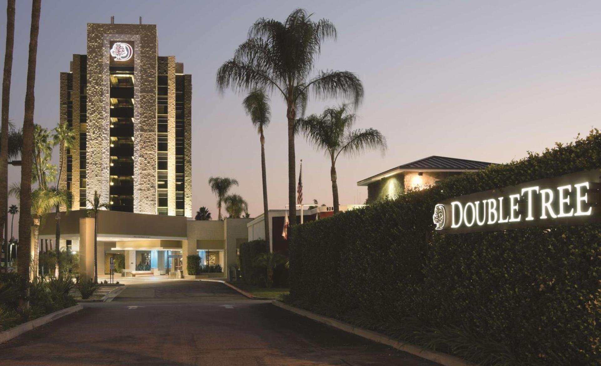 DoubleTree by Hilton Monrovia - Pasadena Area photo 1