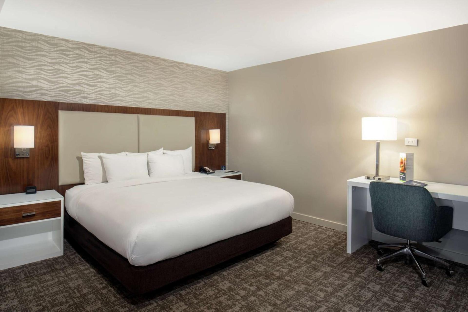 DoubleTree by Hilton Monrovia - Pasadena Area photo 18