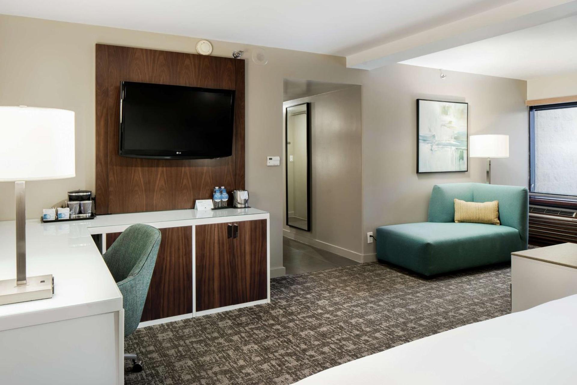 DoubleTree by Hilton Monrovia - Pasadena Area photo 24